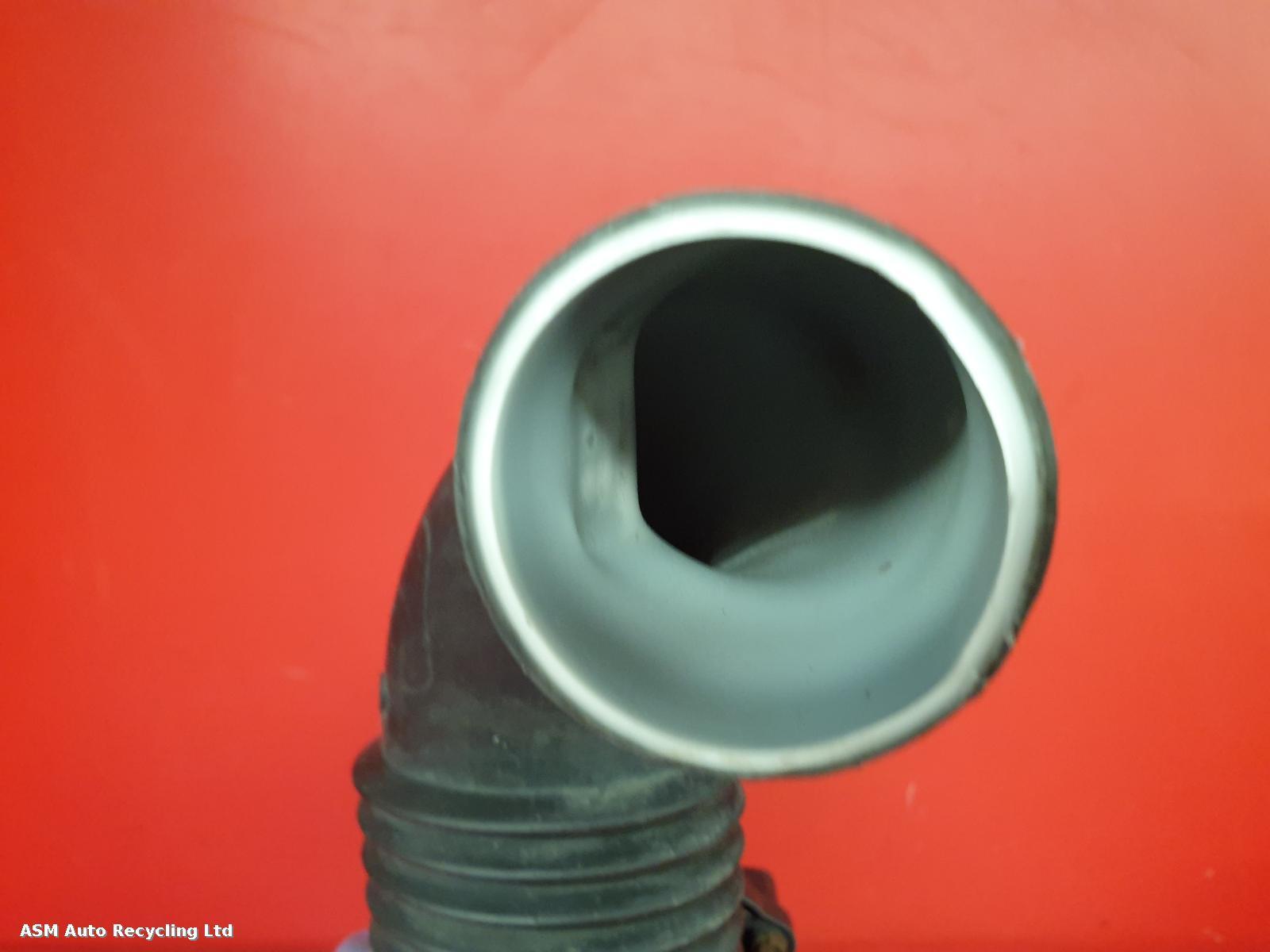 View Auto part Air Cleaner/Box Ford Ka 2010