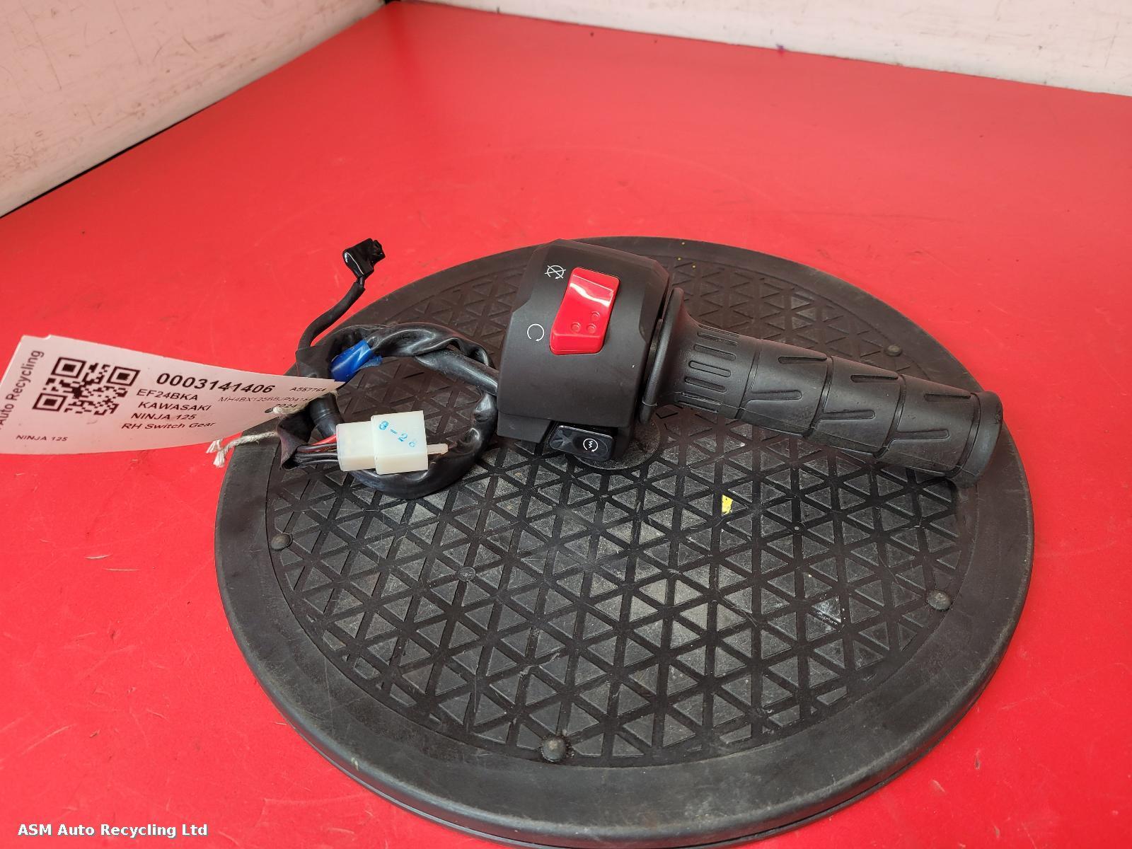 View Auto part RH Switch Gear Kawasaki Ninja 125 2024