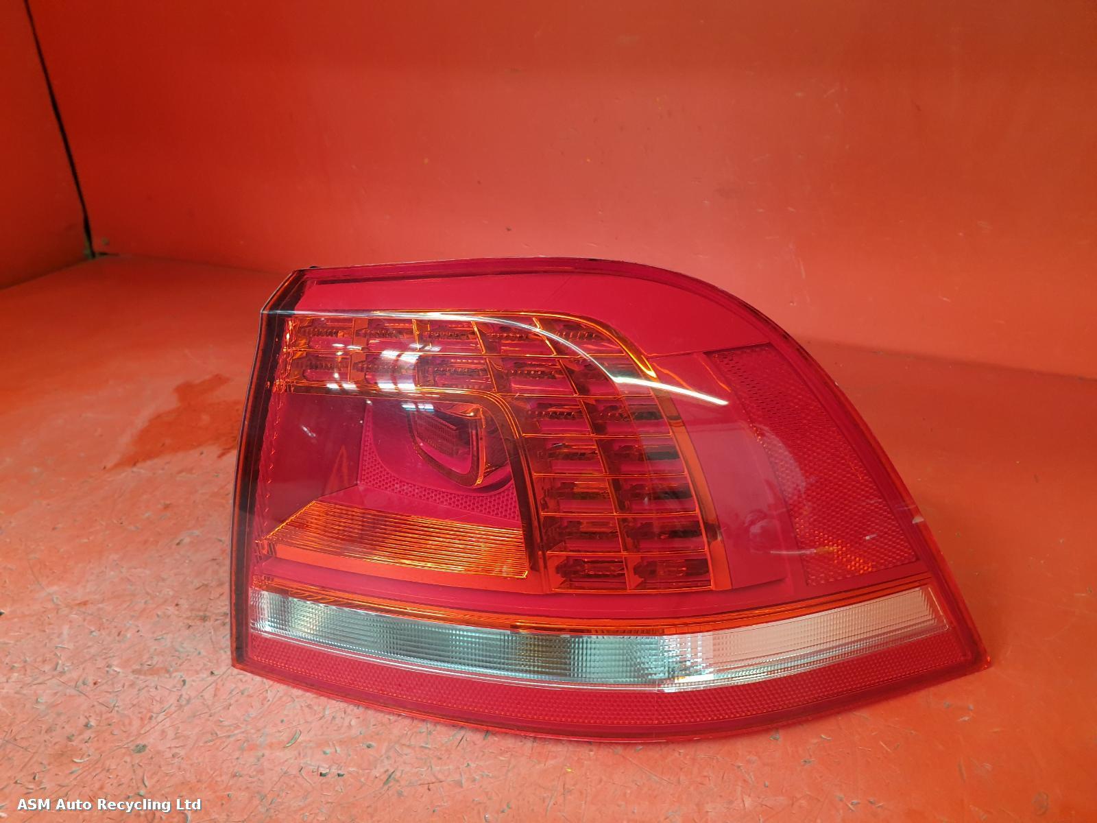 View Auto part R Taillight Volkswagen Touareg 2017
