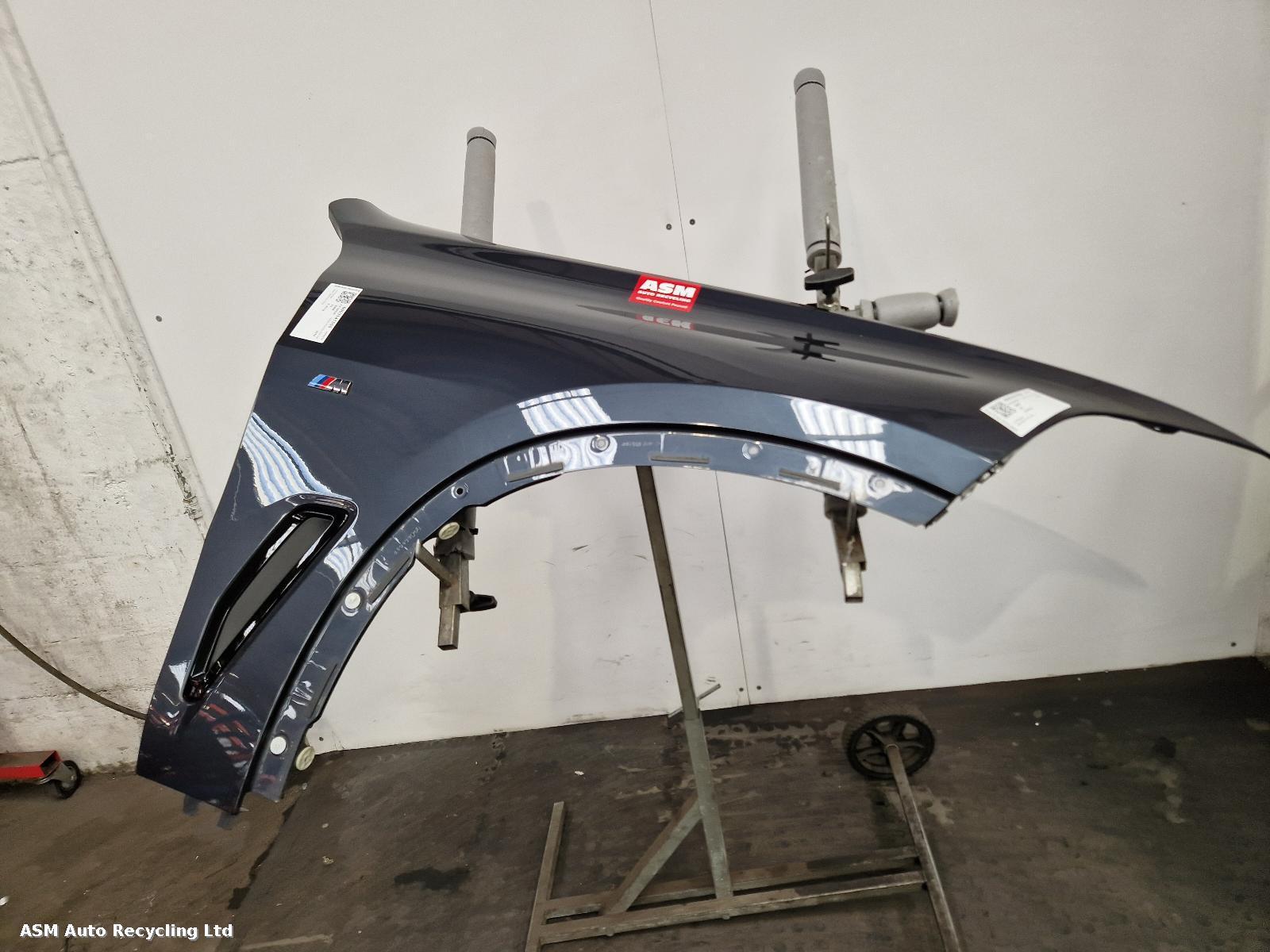 View Auto part R Wing Bmw X5 2019