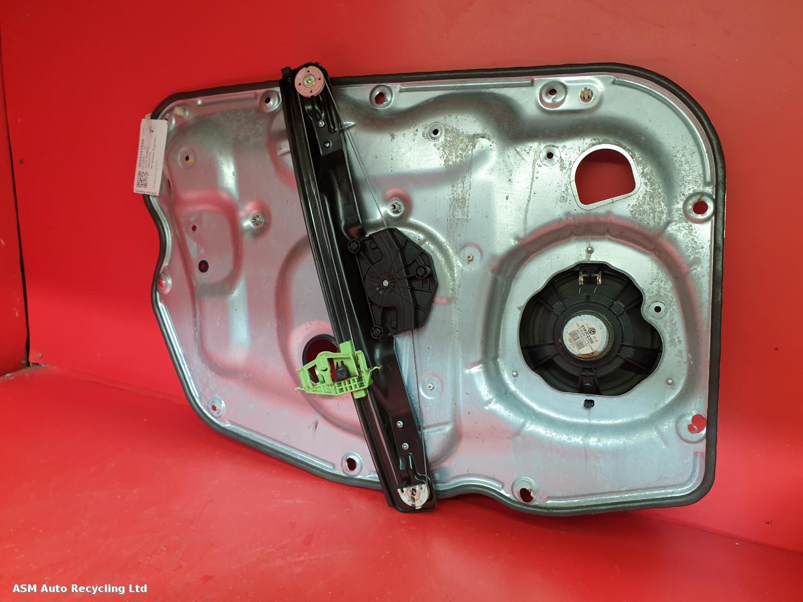 View Auto part RF Window Regulator Alfa Romeo Giulietta 2012