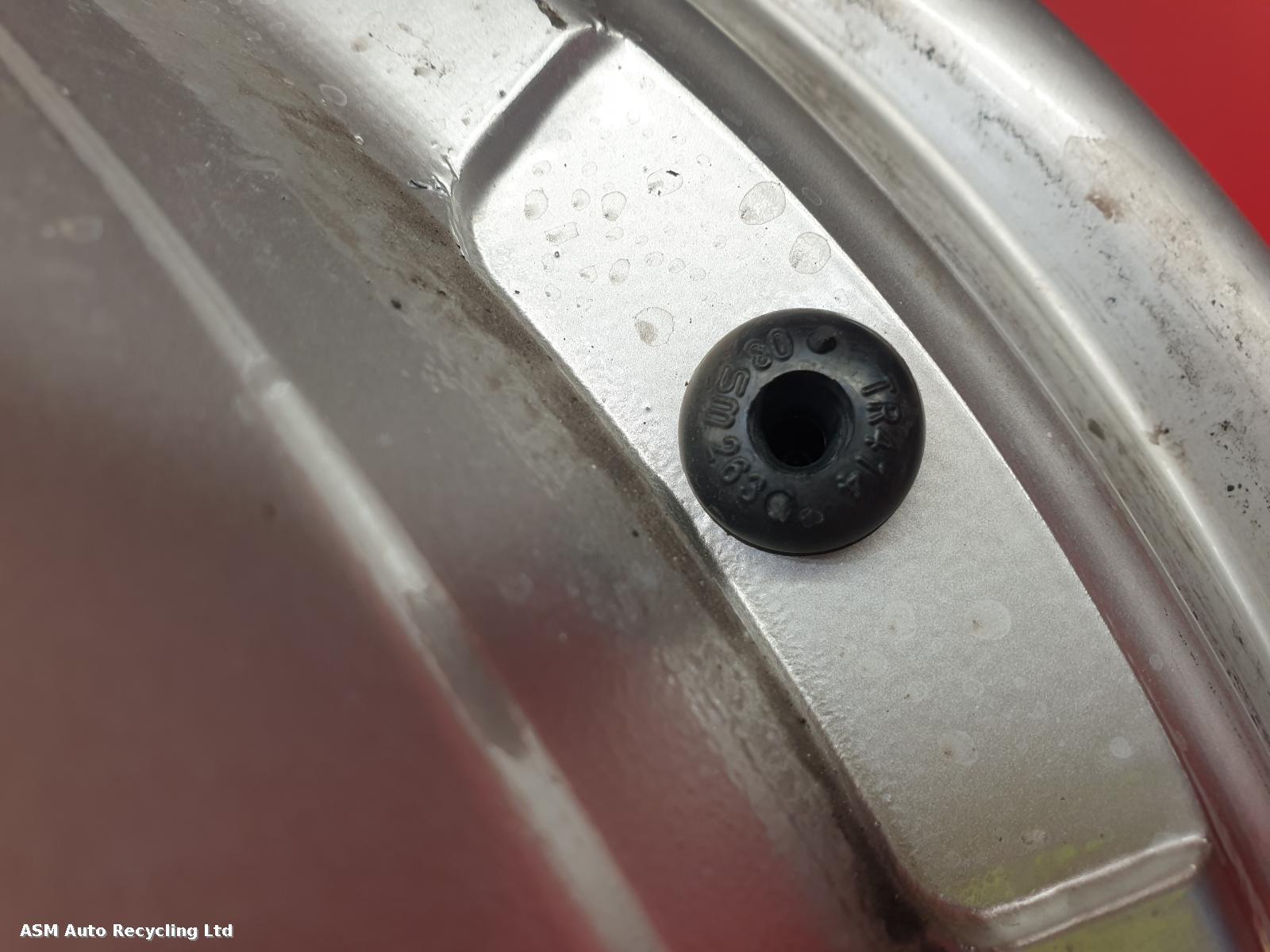 View Auto part Wheel Porsche Boxster 2001