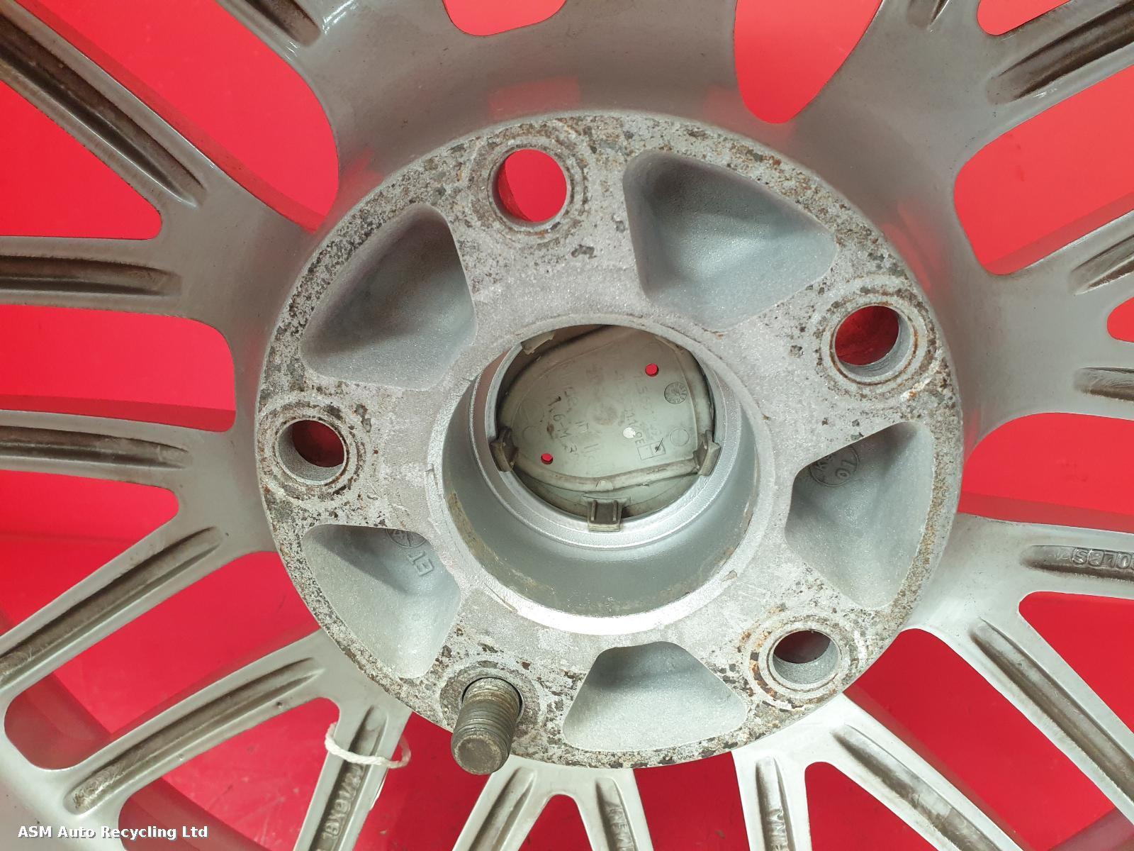 View Auto part Wheel Porsche Boxster 2001