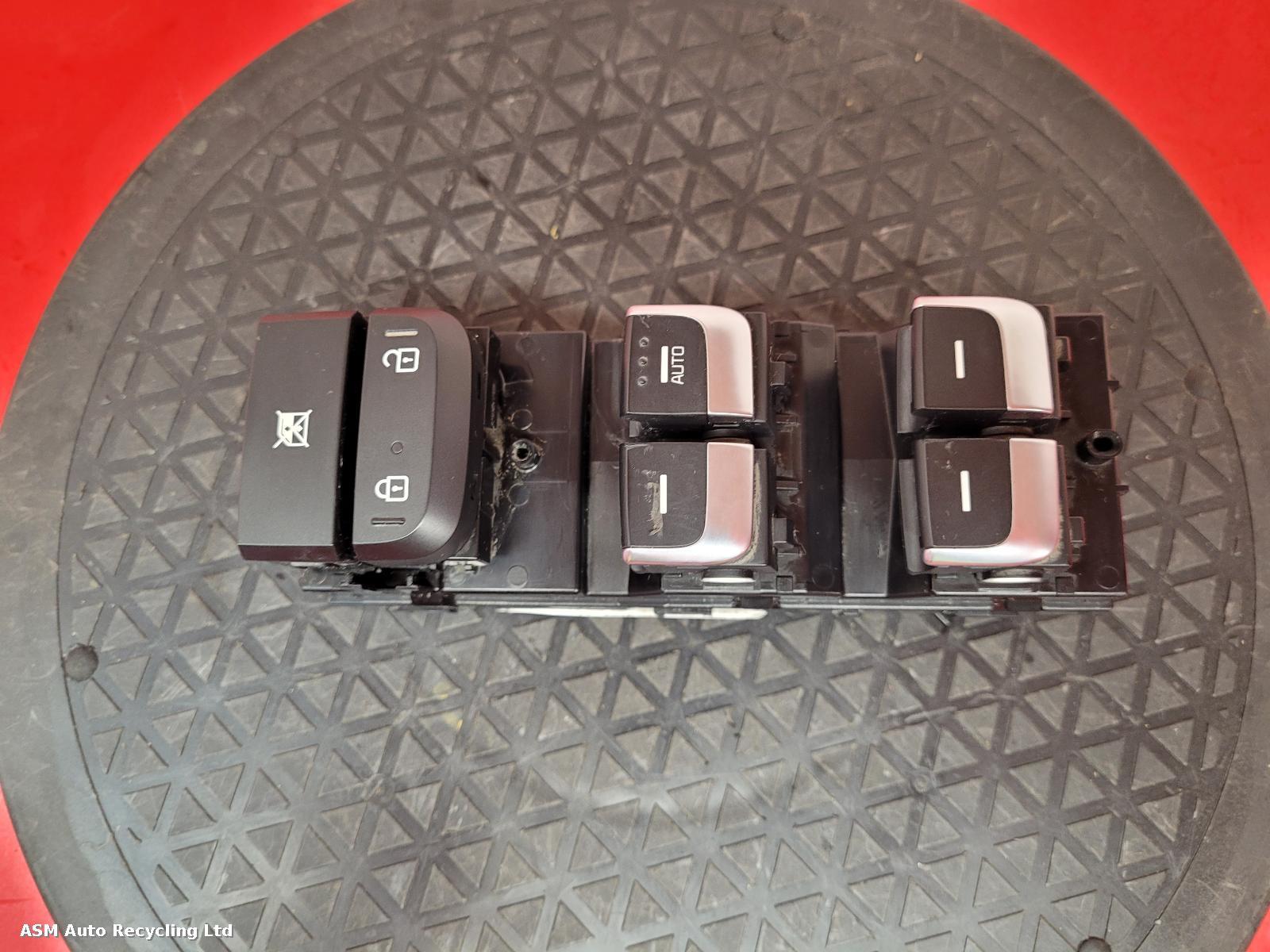 View Auto part Elect. Window Switch Kia Sportage 2020
