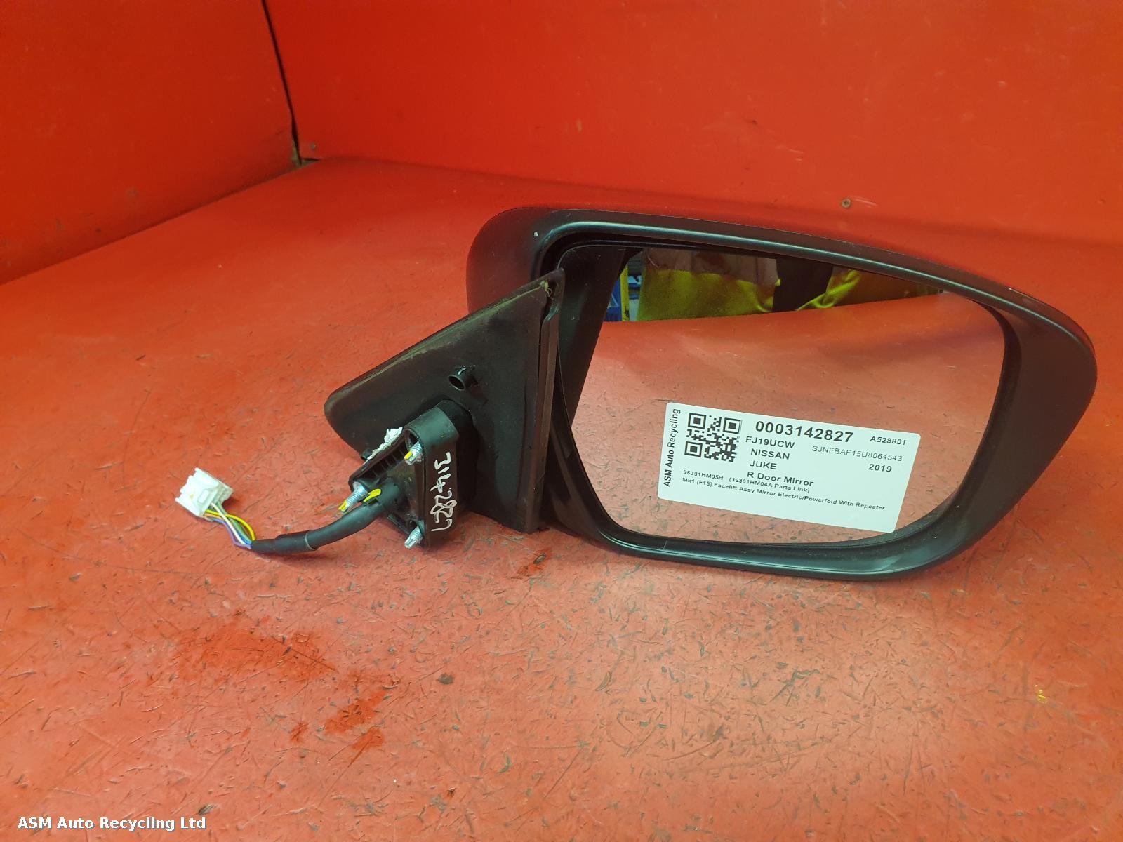 View Auto part R Door Mirror Nissan Juke 2019