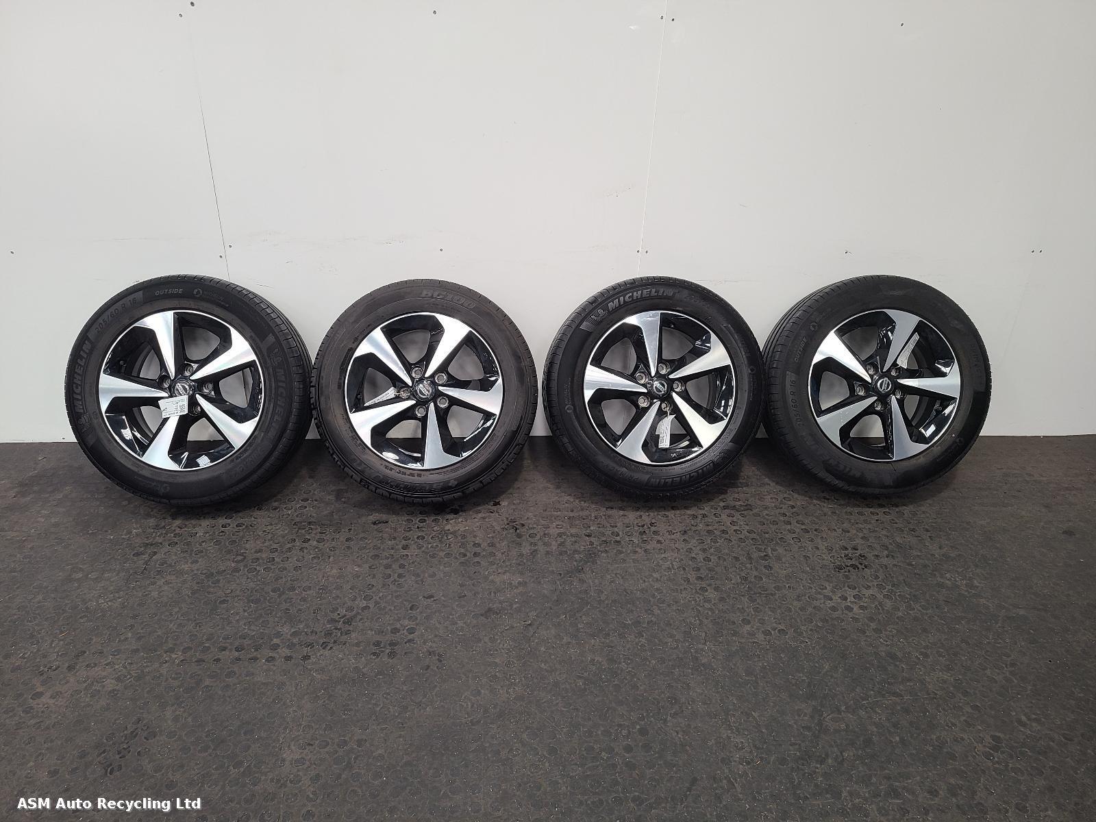 View Auto part Wheel Set Nissan Juke 2019