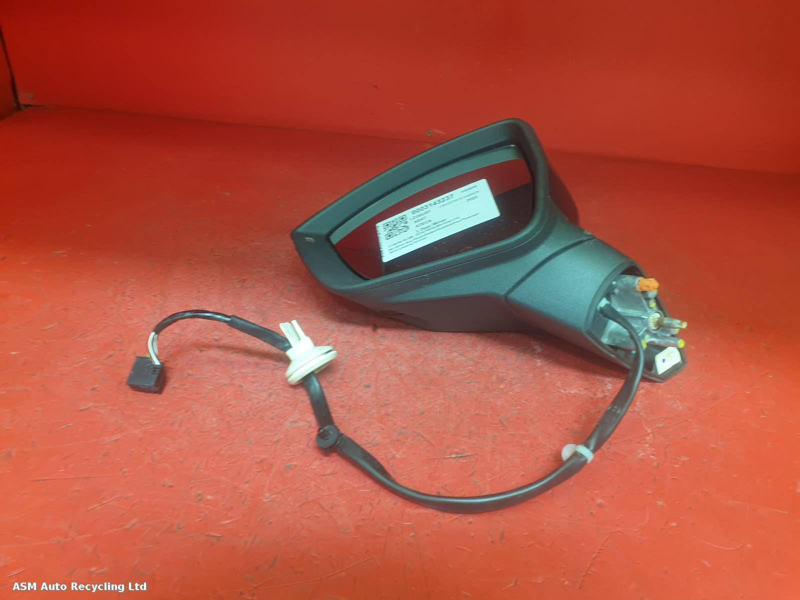 View Auto part L Door Mirror Seat Ateca 2020