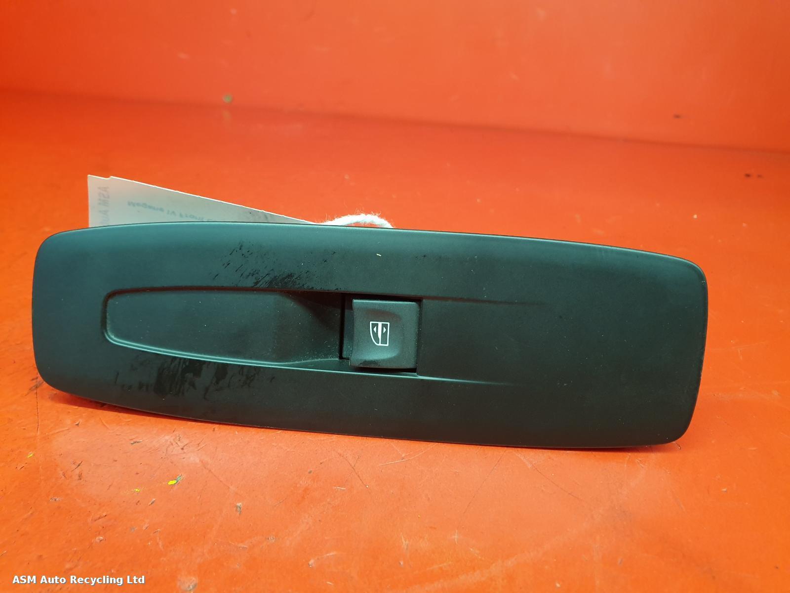 View Auto part Elect. Window Switch Renault Megane 2016