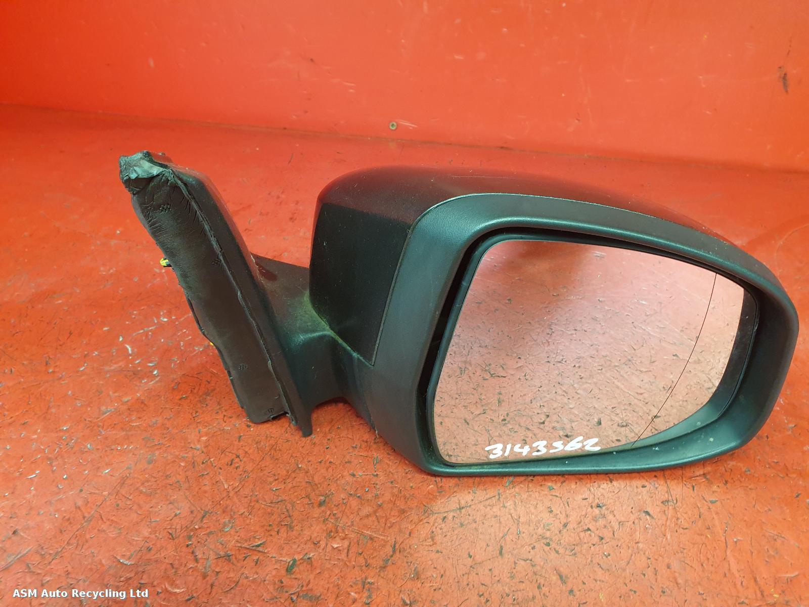 View Auto part R Door Mirror Ford Focus 2015