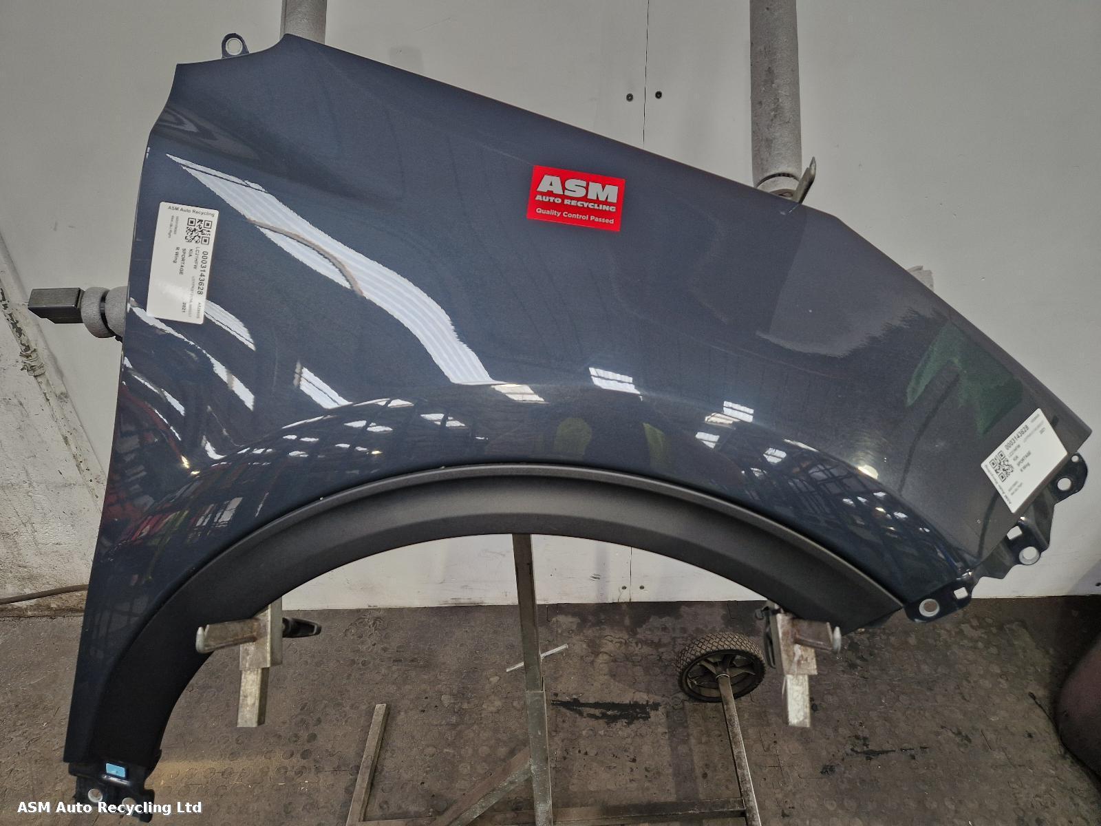 View Auto part R Wing Kia Sportage 2021