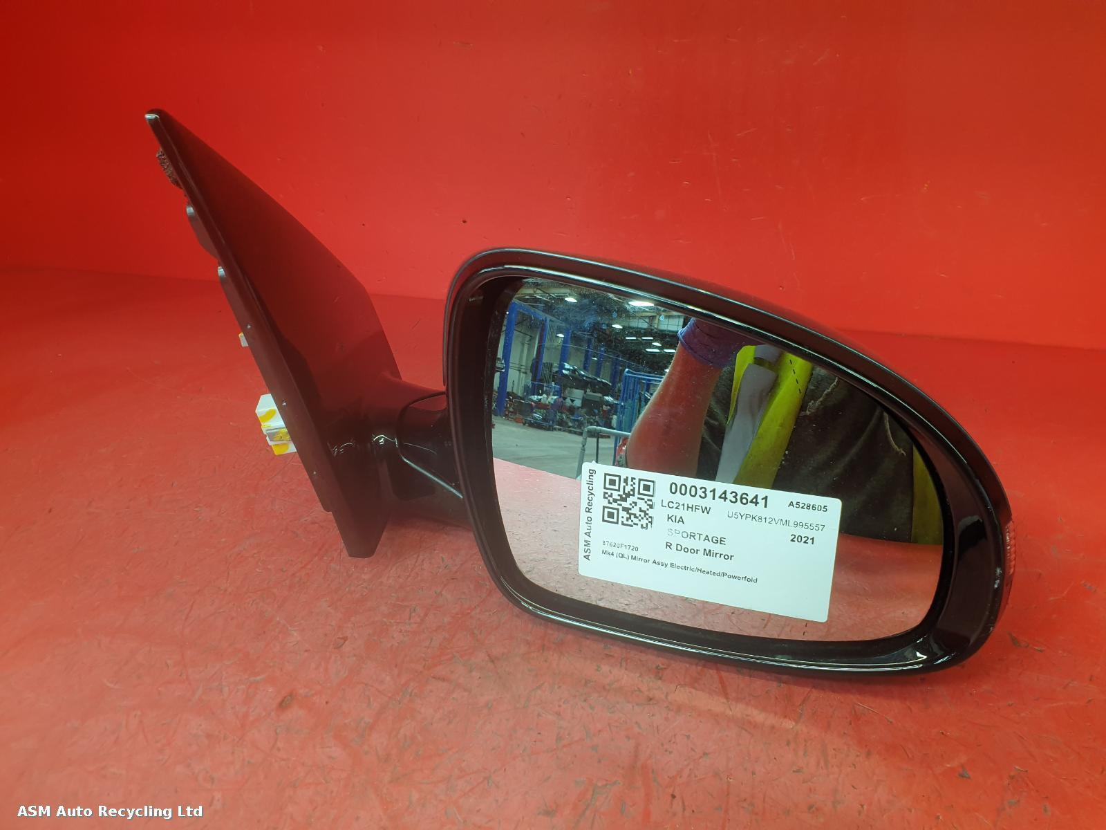 View Auto part R Door Mirror Kia Sportage 2021