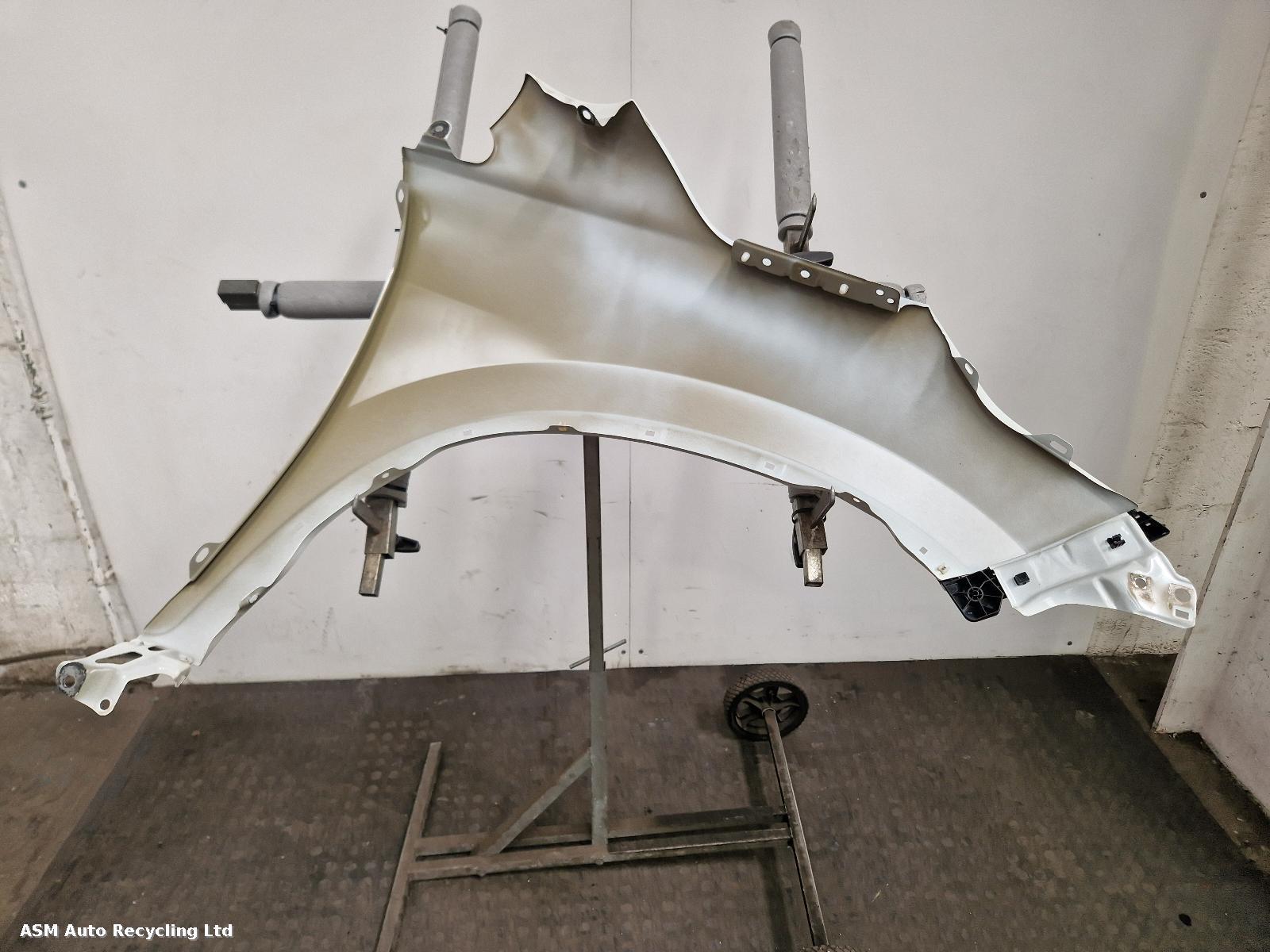 View Auto part L Wing Honda Crv 2016