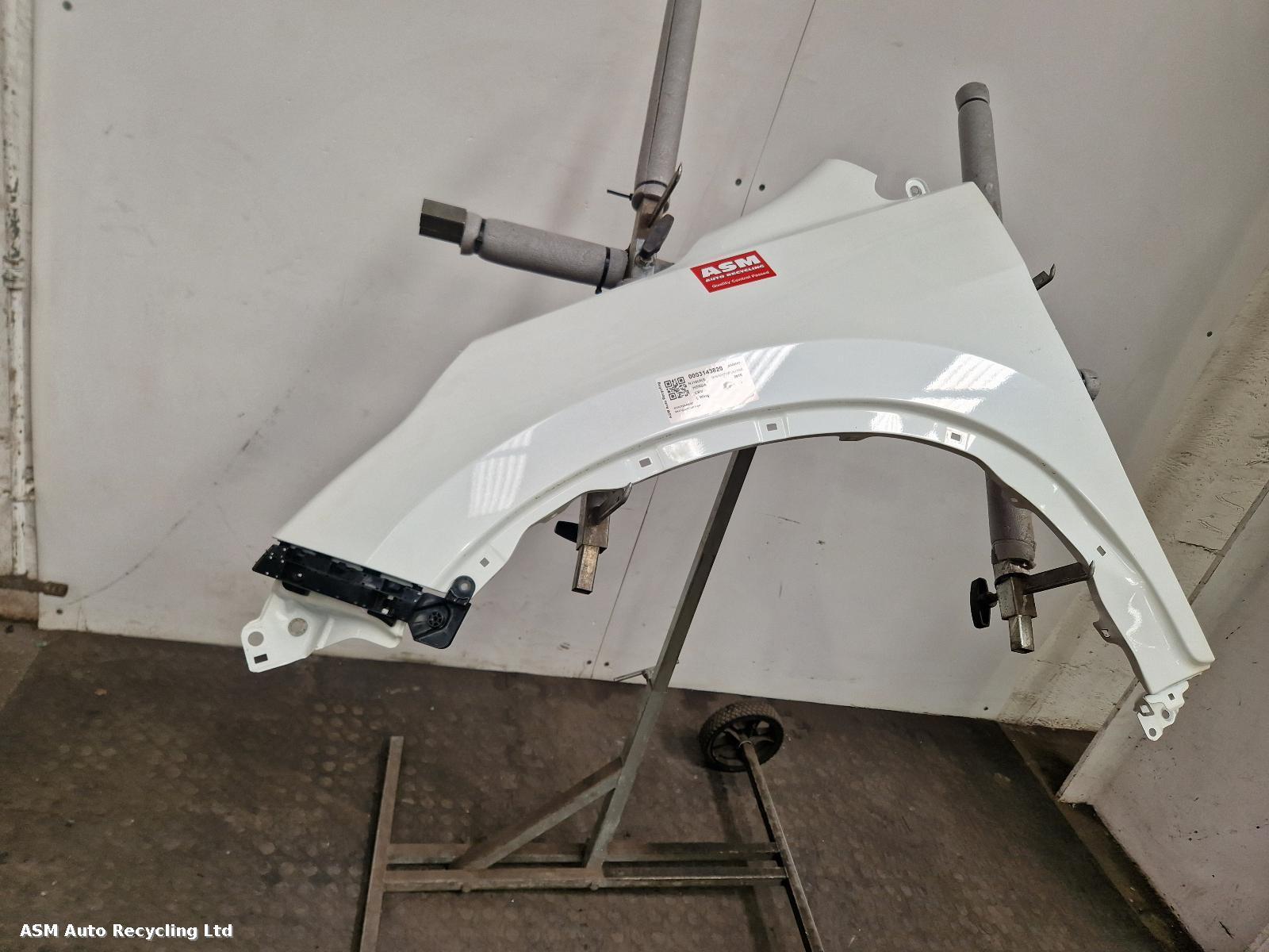 View Auto part L Wing Honda Crv 2016