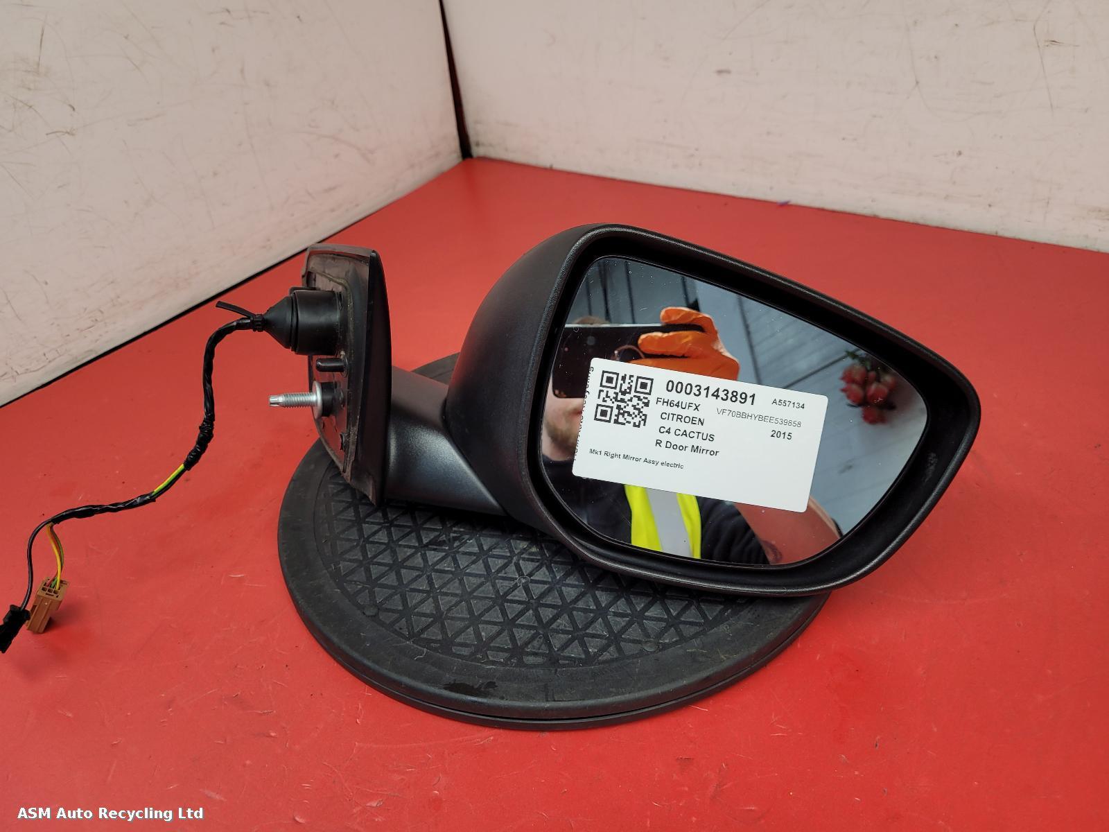 View Auto part R Door Mirror Citroen C4 Cactus 2015