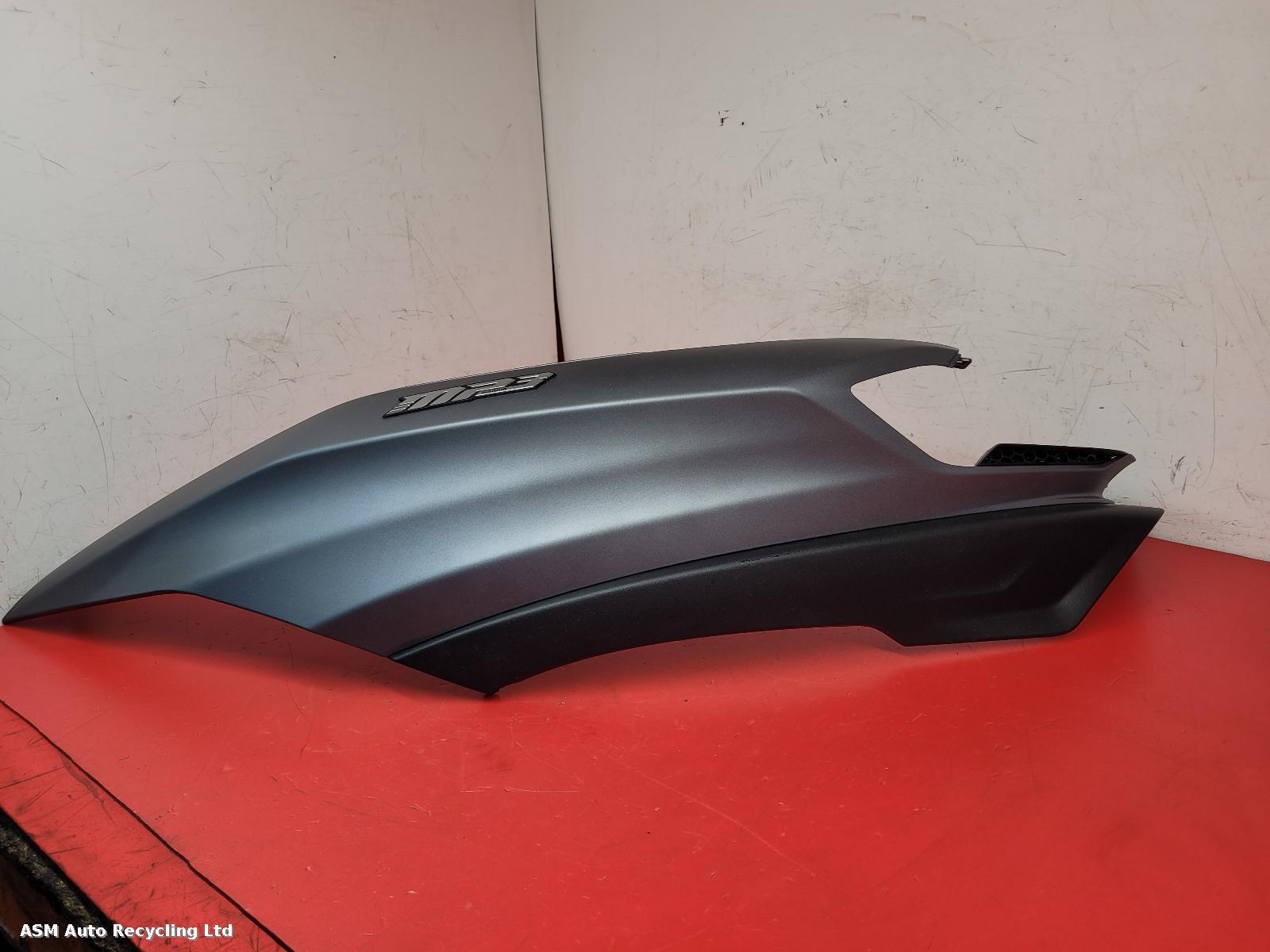View Auto part Seat Cowl Piaggio Mp3 530 Exclusive 2024