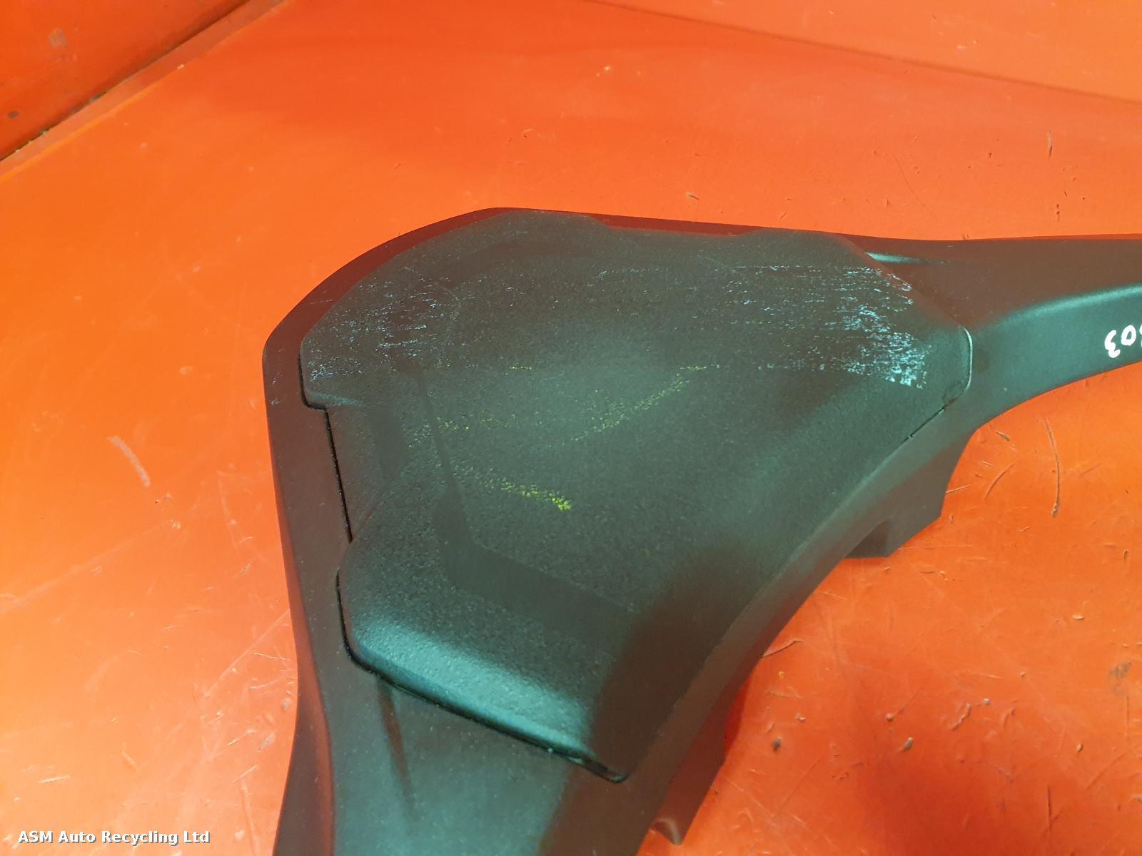 View Auto part Grab Handle Piaggio Mp3 530 Exclusive 2024