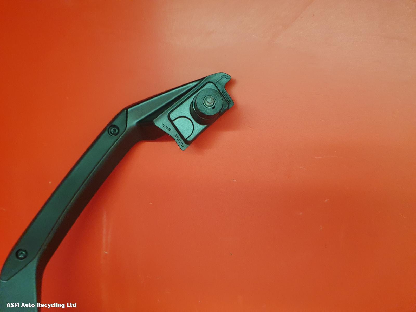 View Auto part Grab Handle Piaggio Mp3 530 Exclusive 2024