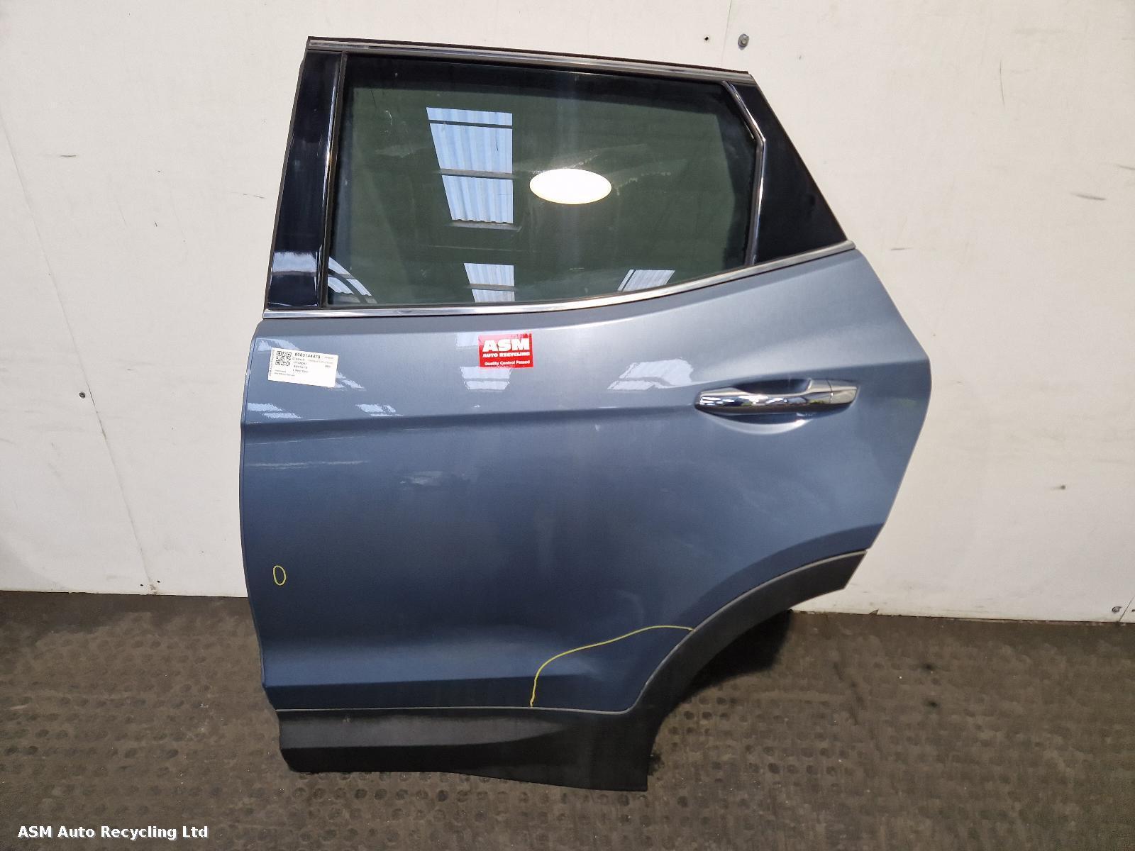 View Auto part L Rear Door Hyundai Santa Fe 2016
