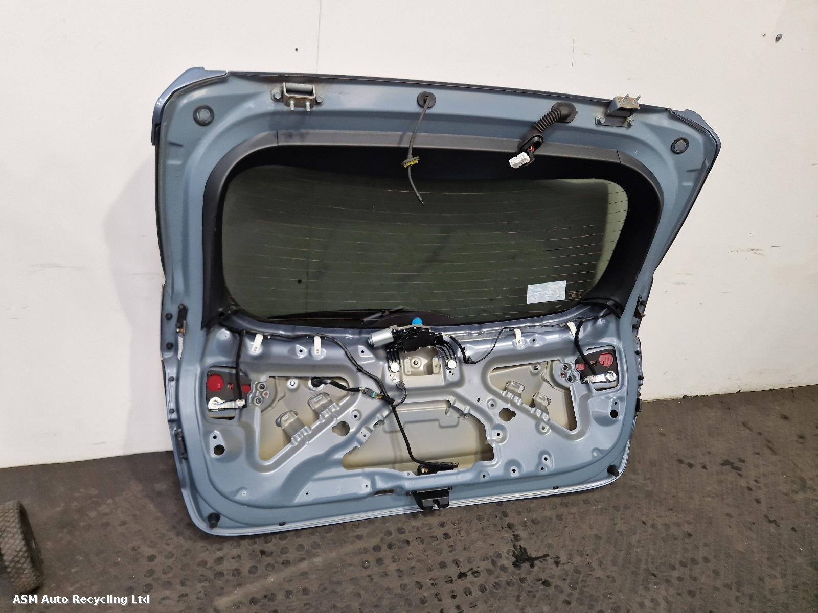 View Auto part Bootlid/Tailgate Hyundai Santa Fe 2016