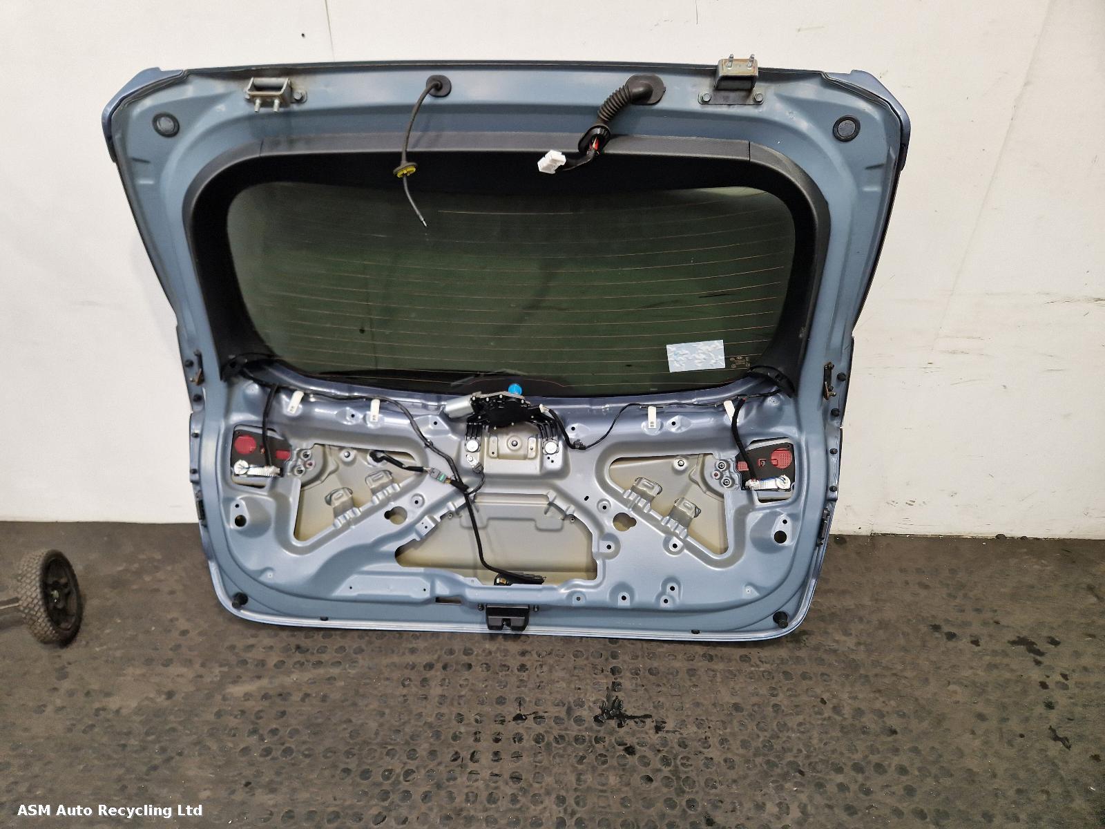 View Auto part Bootlid/Tailgate Hyundai Santa Fe 2016