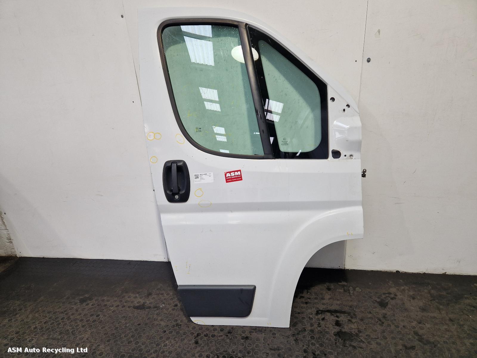 View Auto part R Front Door Fiat Ducato 2014