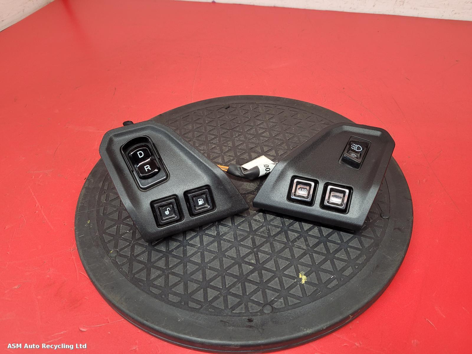 View Auto part Misc Switch Piaggio Mp3 530 Exclusive 2024