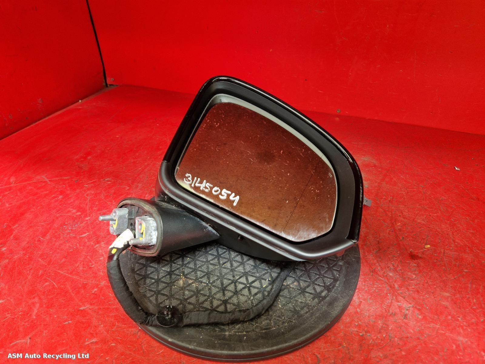 View Auto part R Door Mirror Volvo Xc40 2020