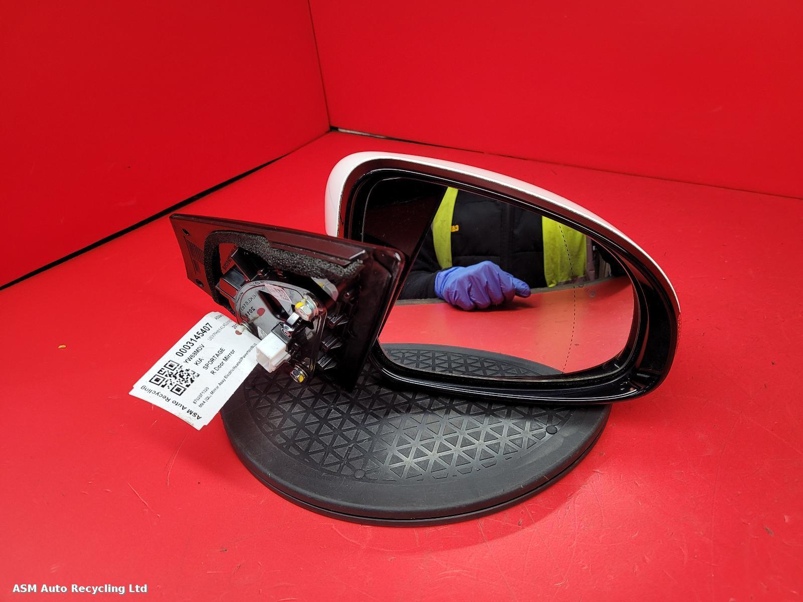 View Auto part R Door Mirror Kia Sportage 2018