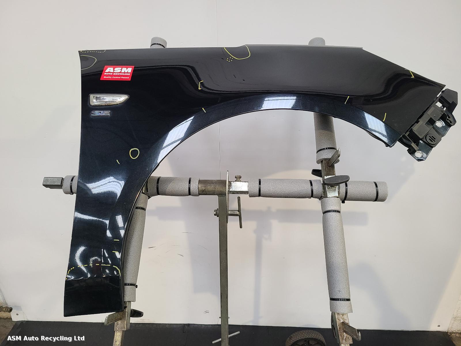 View Auto part R Wing Vauxhall Zafira 2013