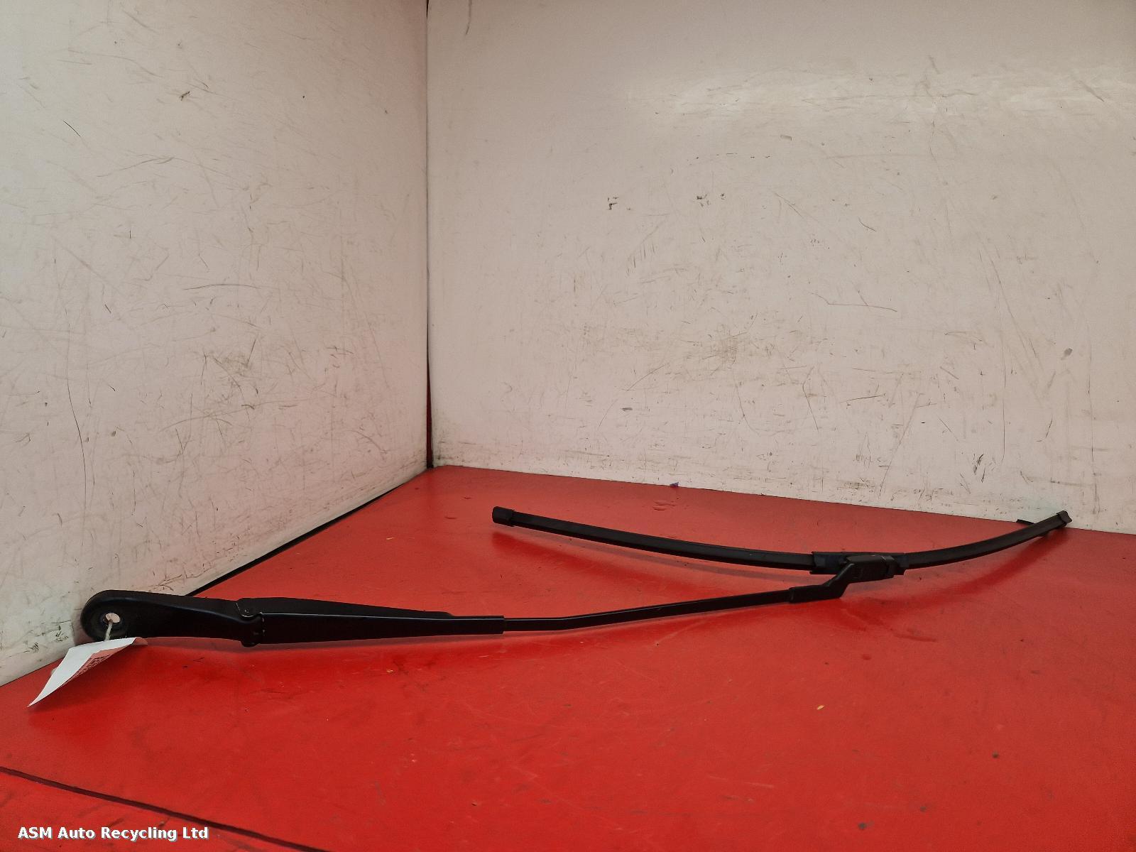 View Auto part Wiper Arm Vauxhall Zafira 2013