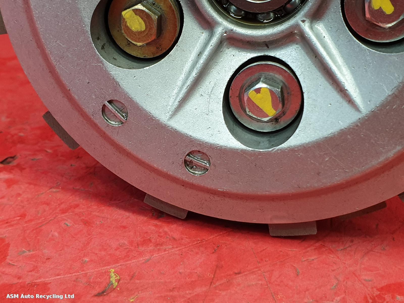 View Auto part Clutch Basket Triumph Sprint St 1050 2005
