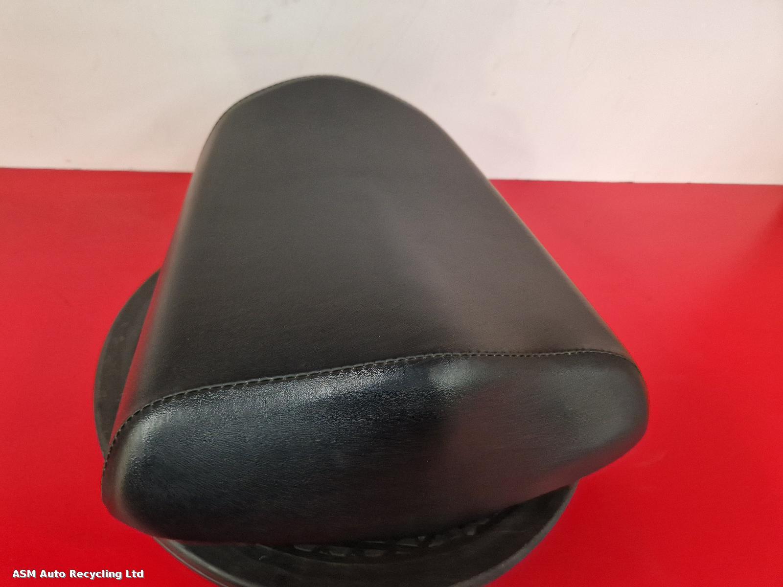 View Auto part 2nd Seat (Rear Seat) Honda Cbr 125 R-f 2018