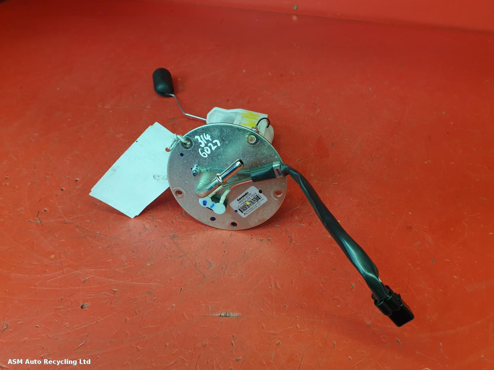 View Auto part Fuel Pump Kawasaki Er 6f 2017