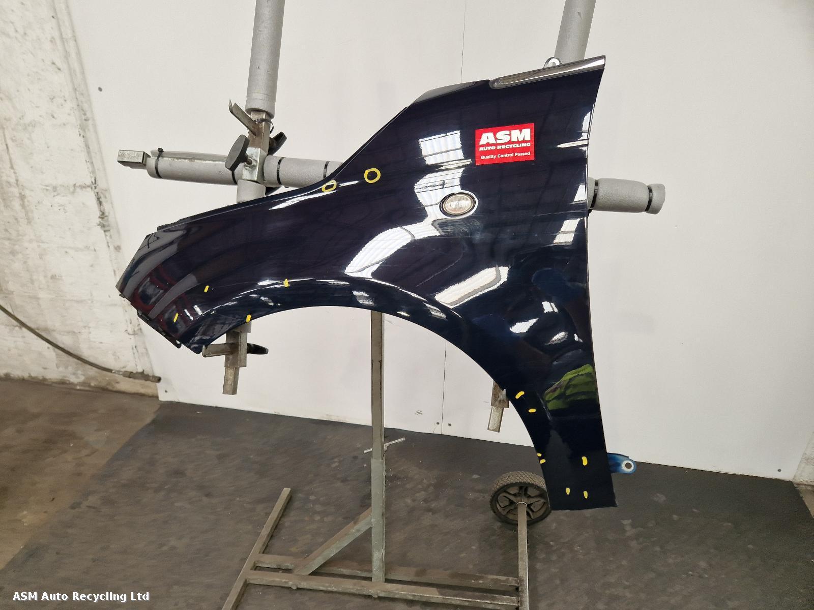 View Auto part L Wing Fiat 500 2010