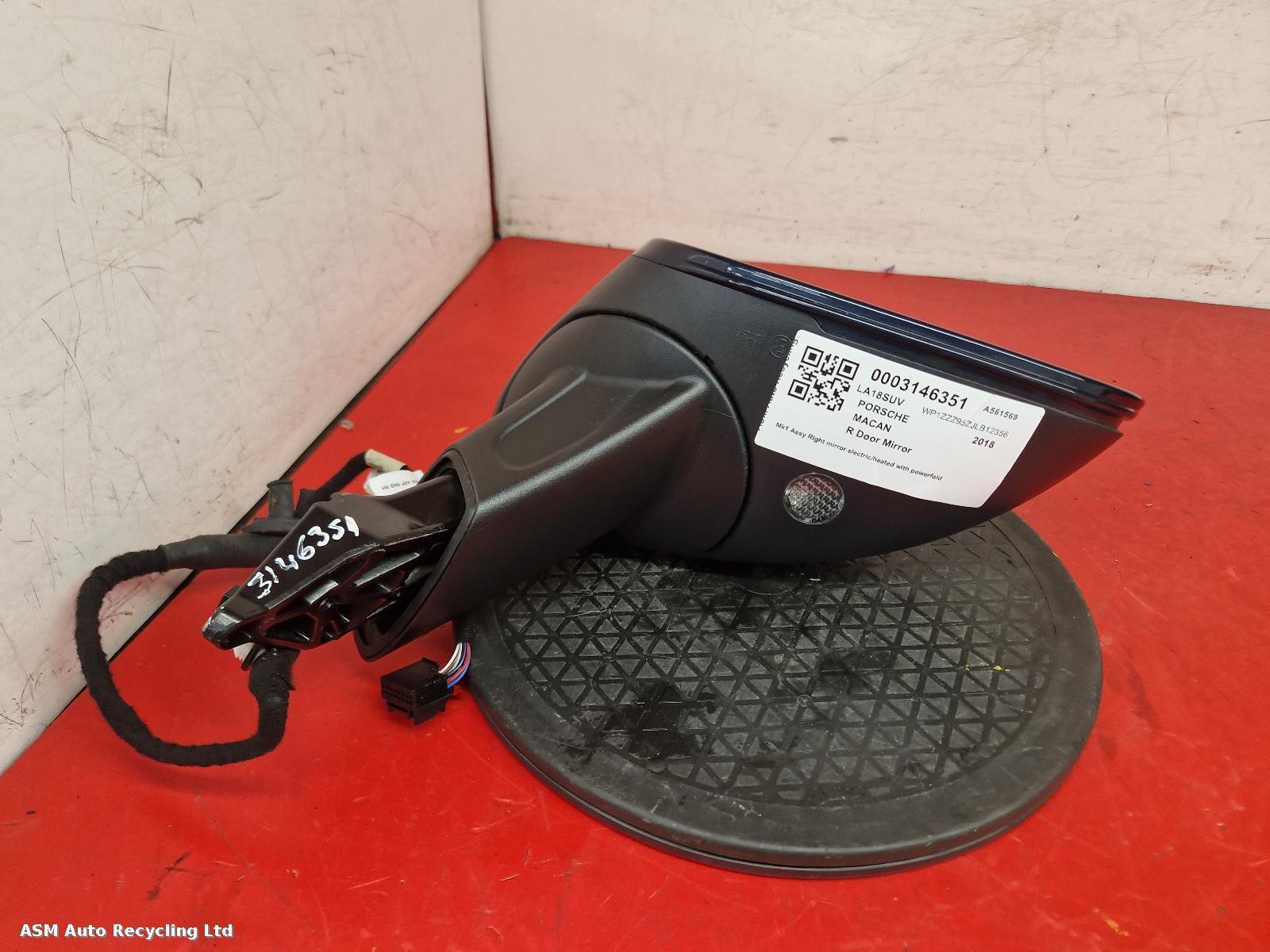 View Auto part R Door Mirror Porsche Macan 2018