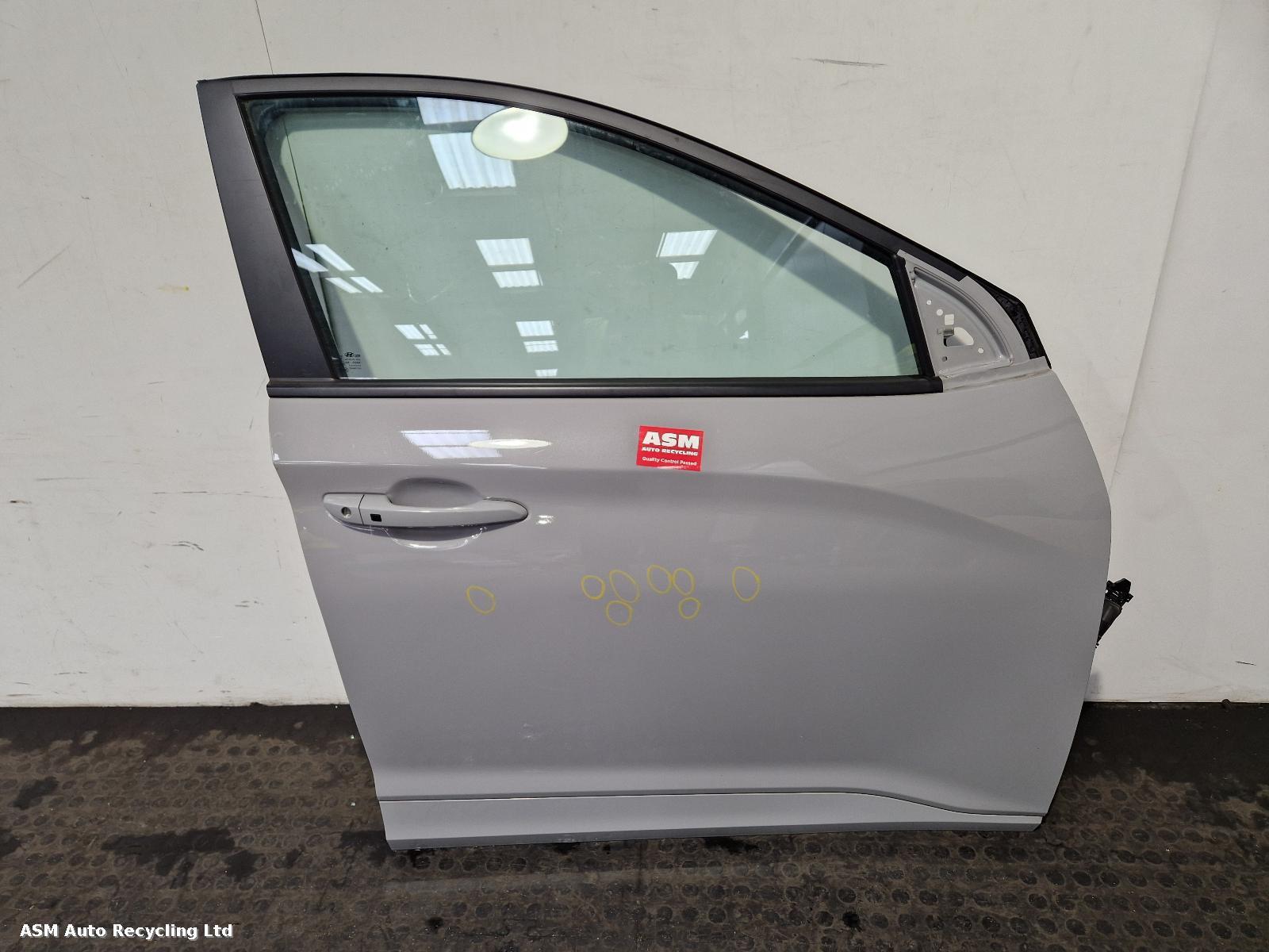 View Auto part R Front Door Hyundai Kona 2023