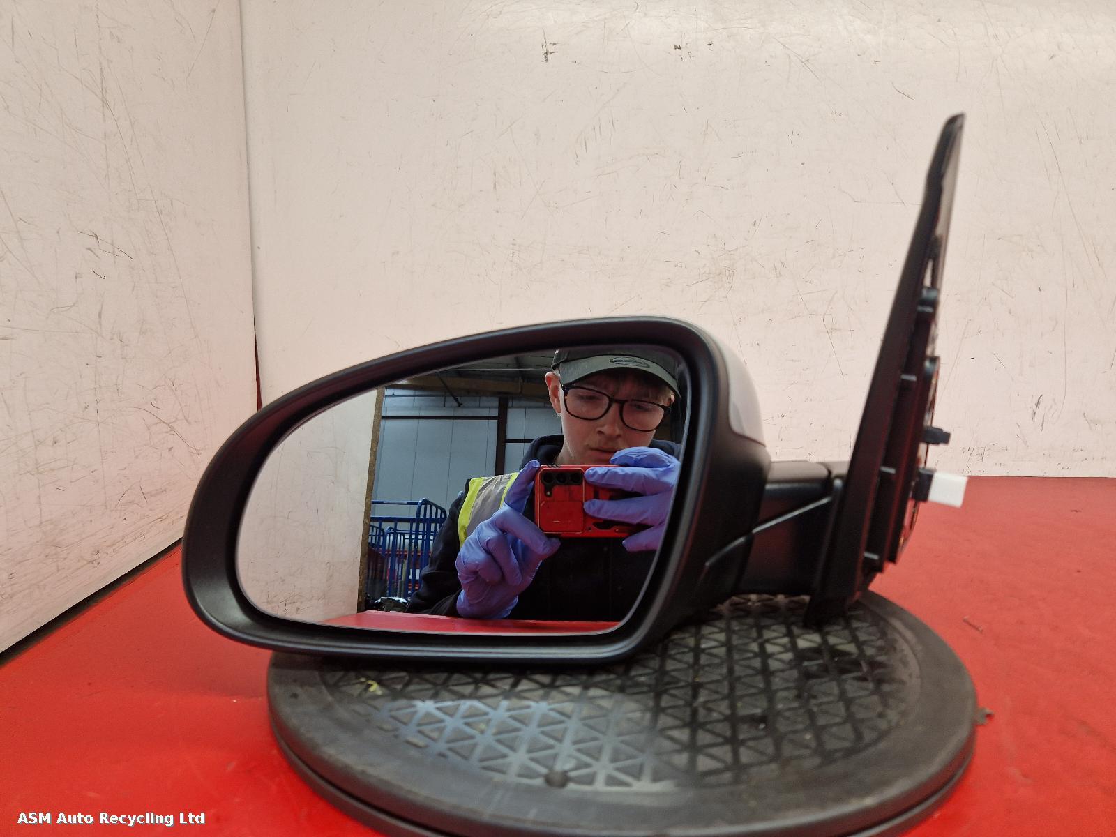 View Auto part L Door Mirror Hyundai Kona 2023