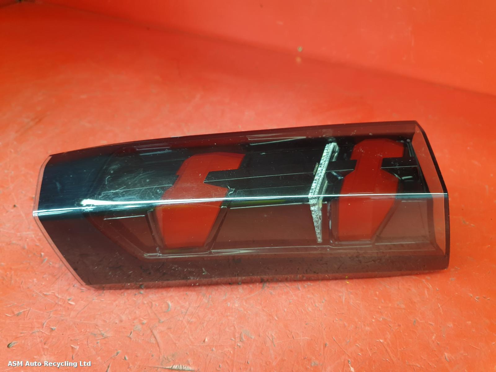 View Auto part L Taillight Peugeot 2008 2020