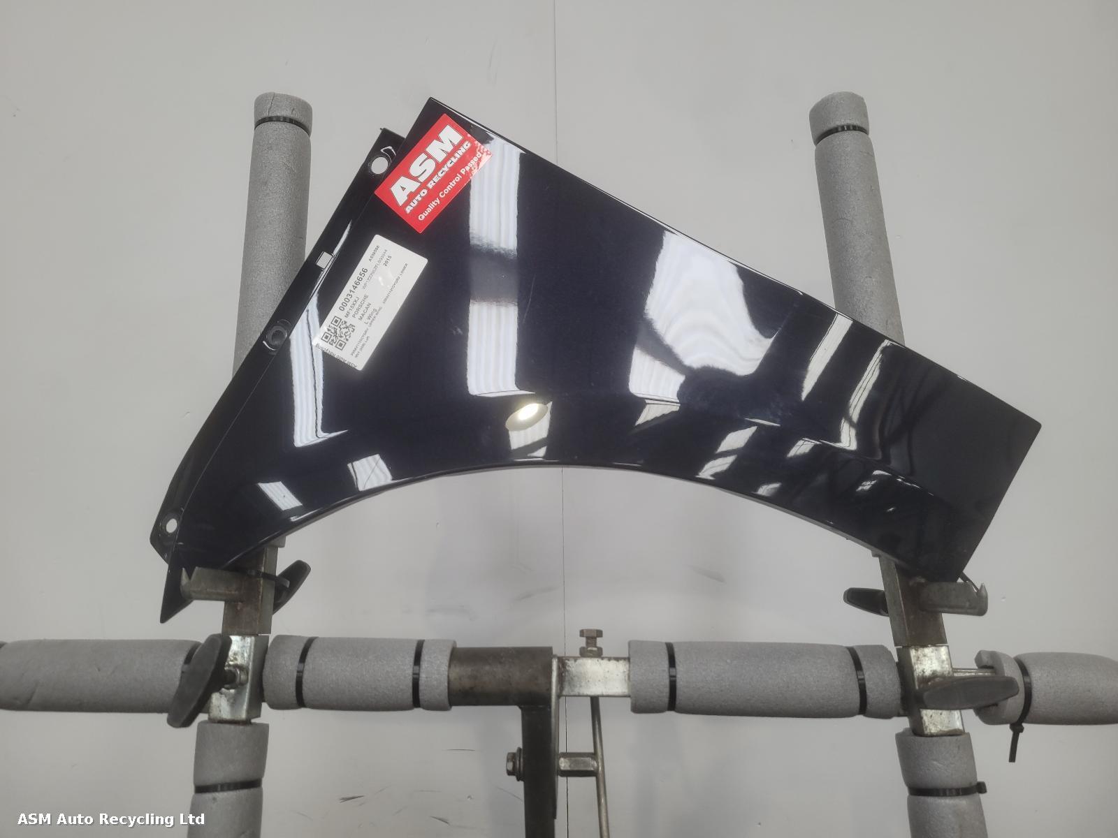 View Auto part L Wing Porsche Macan 2015