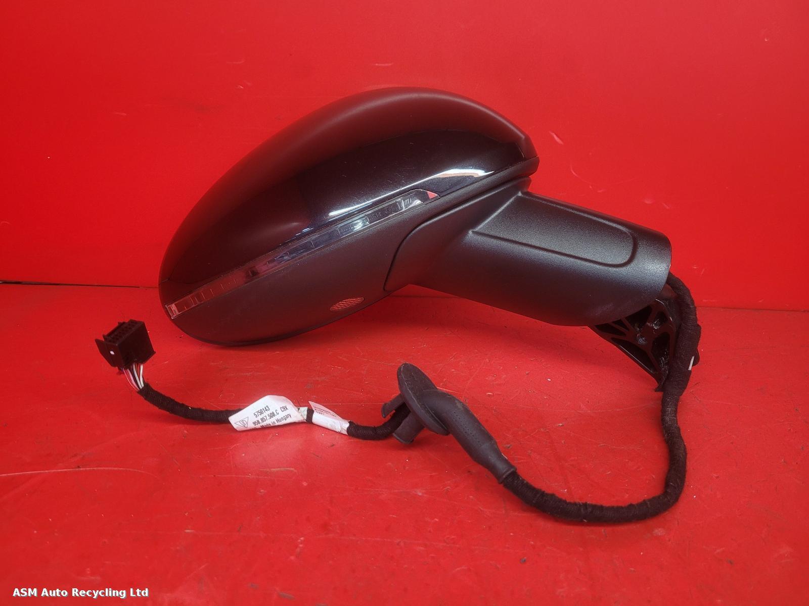 View Auto part R Door Mirror Porsche Macan 2015