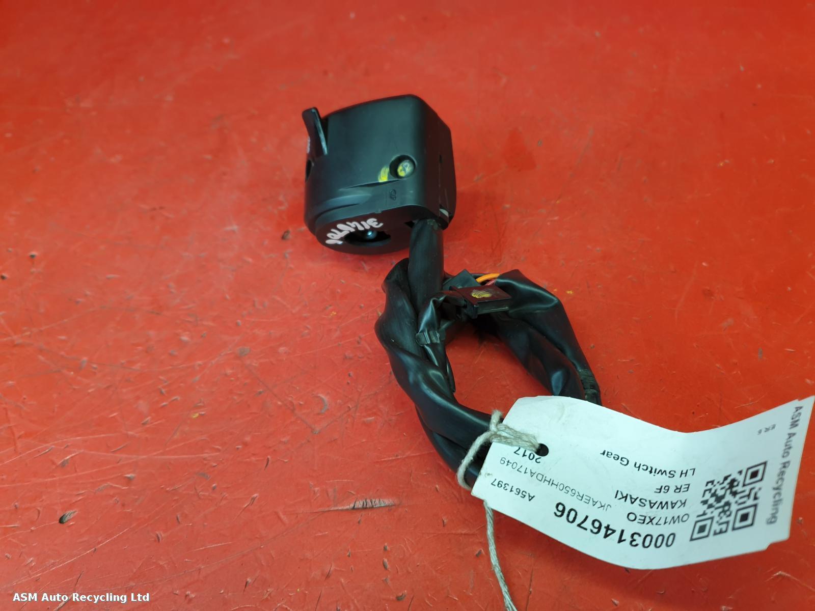 View Auto part LH Switch Gear Kawasaki Er 6f 2017