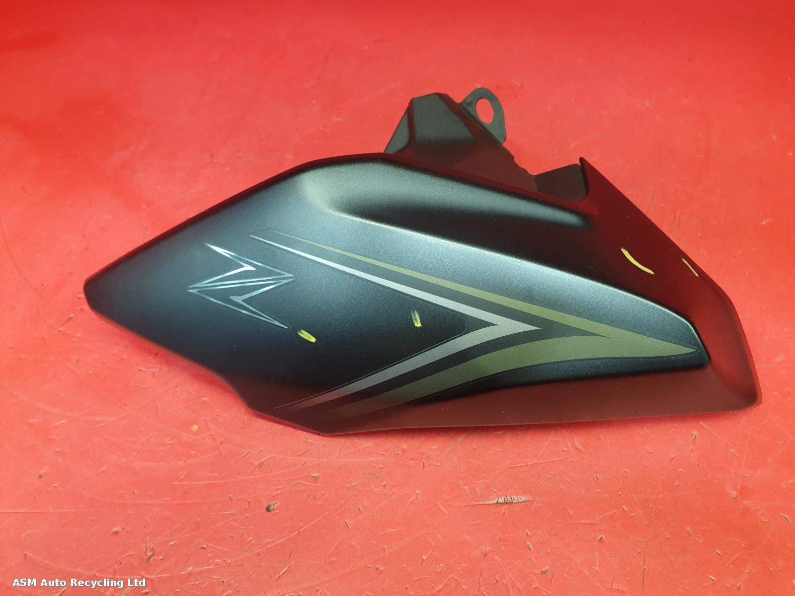 View Auto part Tank Trim Kawasaki Er 6f 2017
