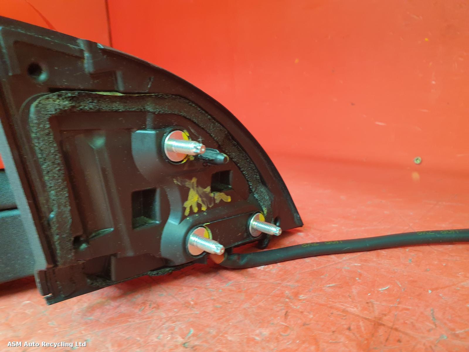 View Auto part L Door Mirror Nissan Leaf 2017