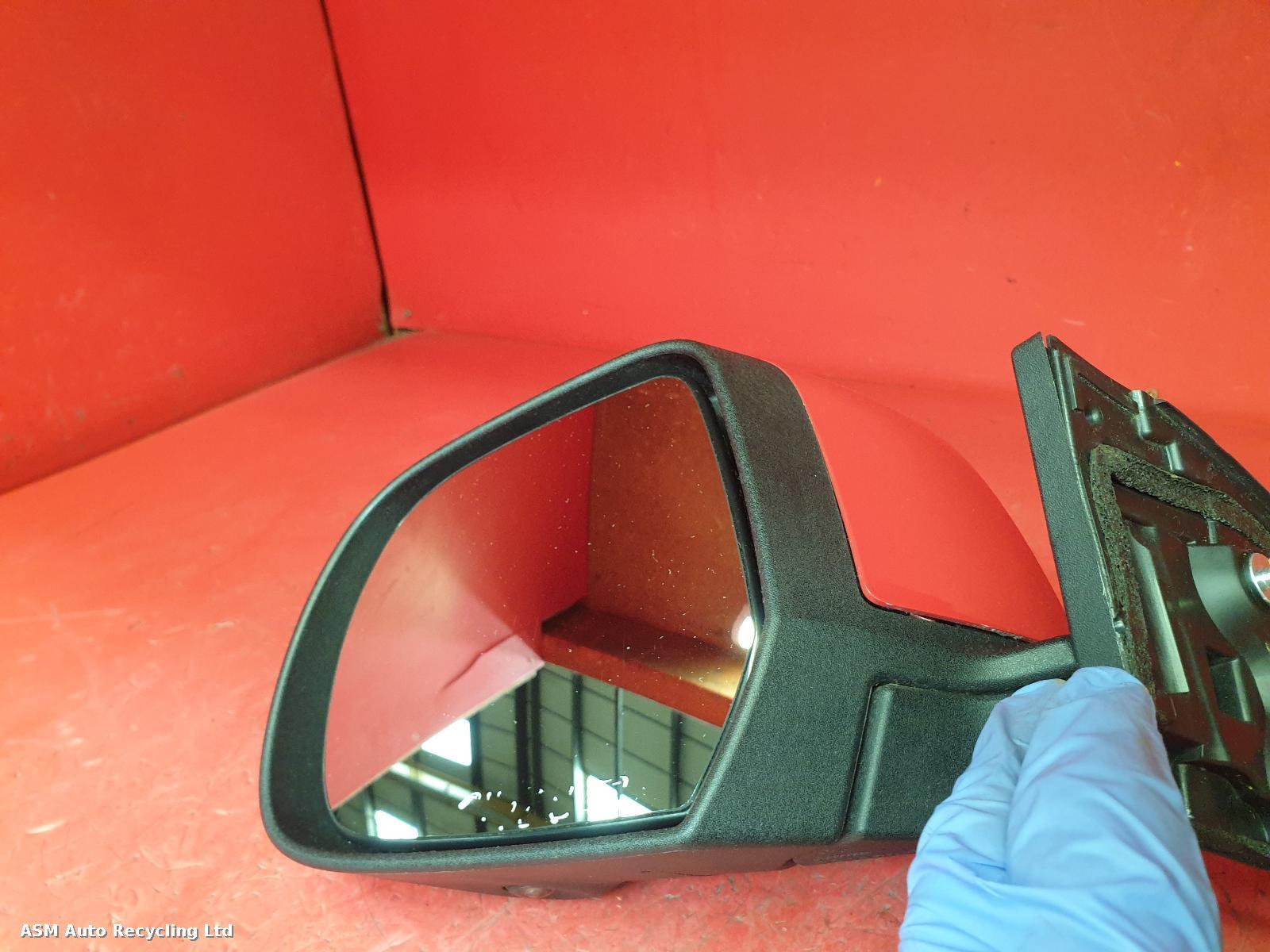 View Auto part L Door Mirror Nissan Leaf 2017