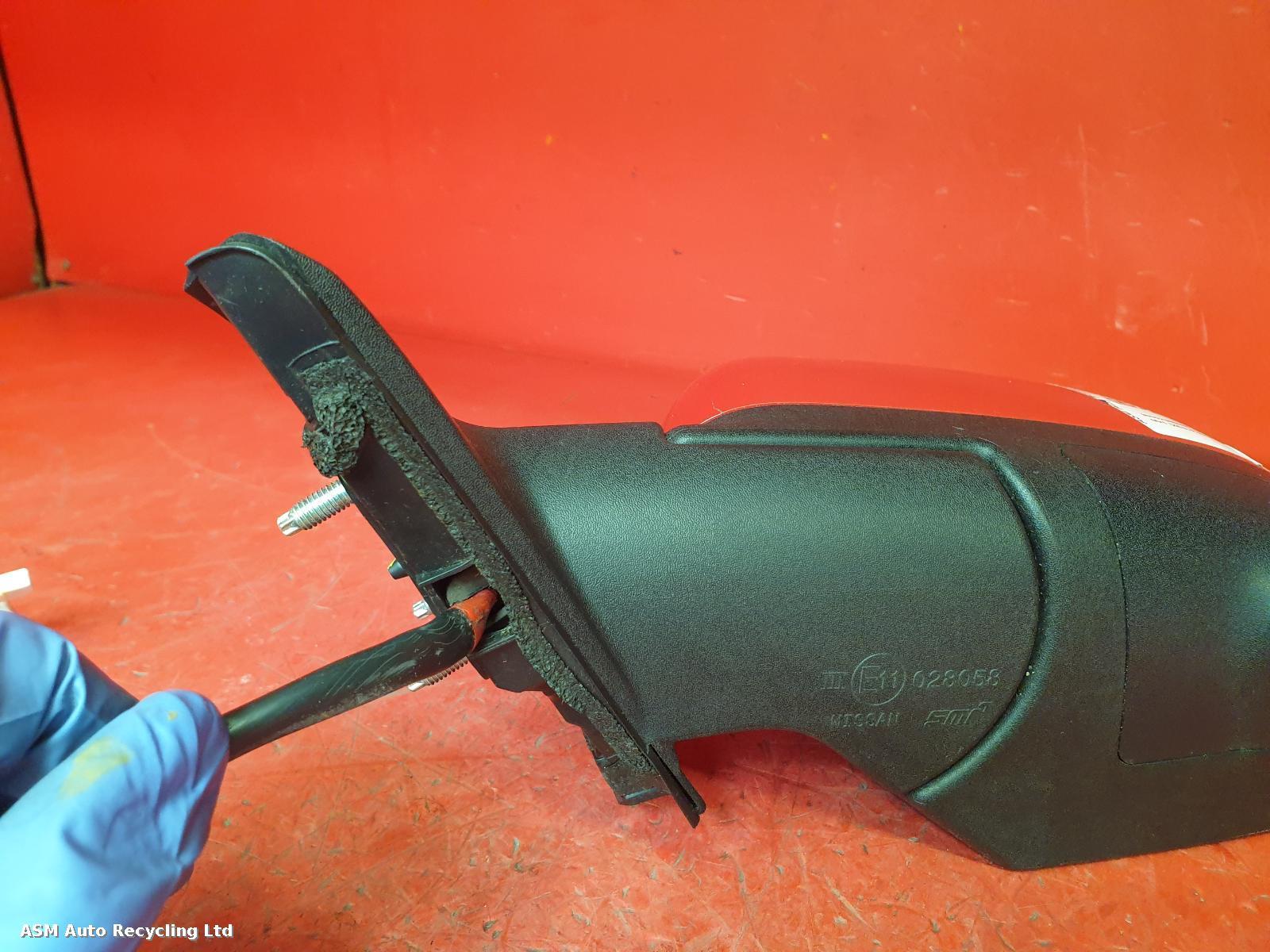 View Auto part L Door Mirror Nissan Leaf 2017