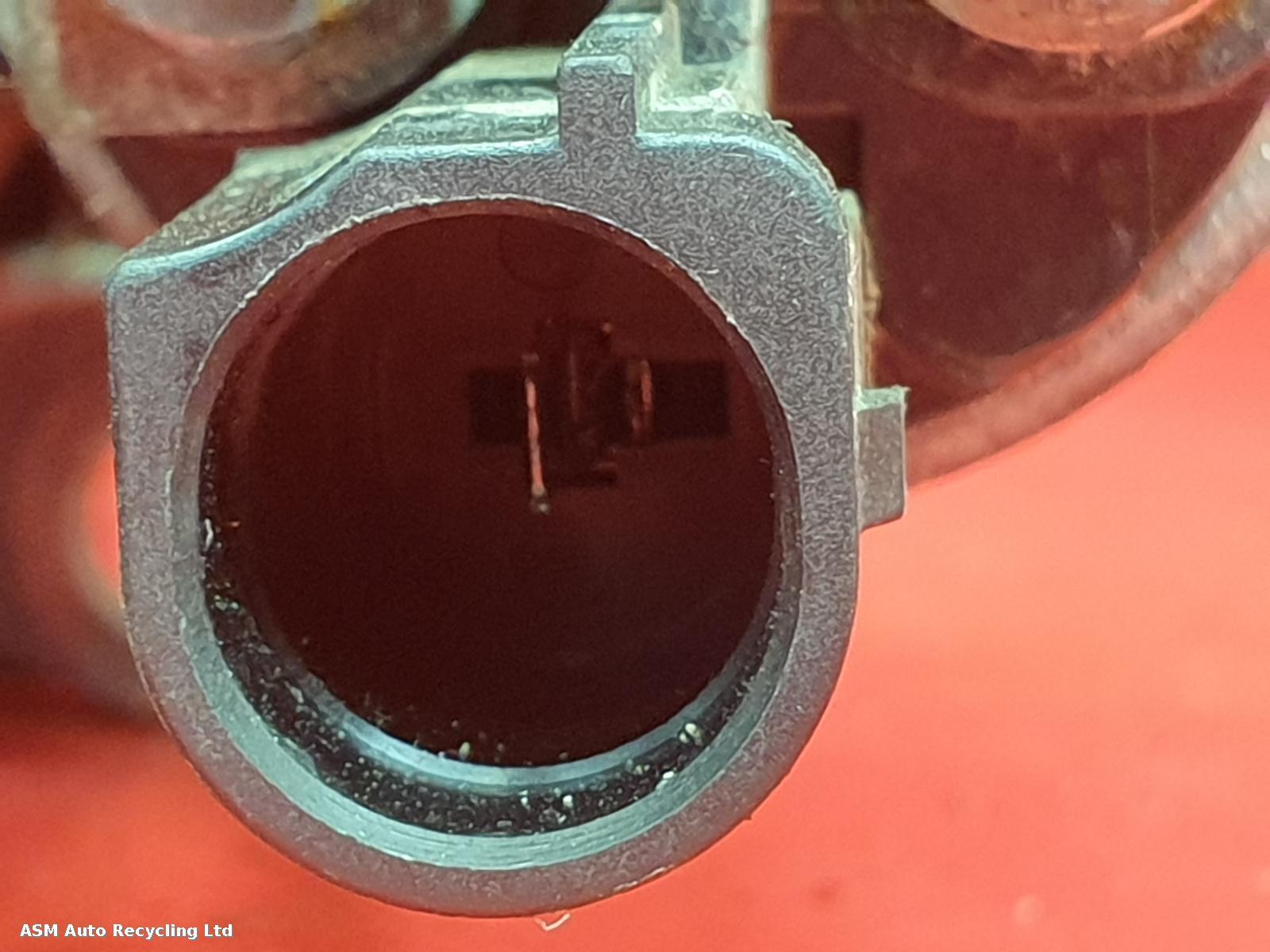 View Auto part Starter Motor Volkswagen Caddy 2011
