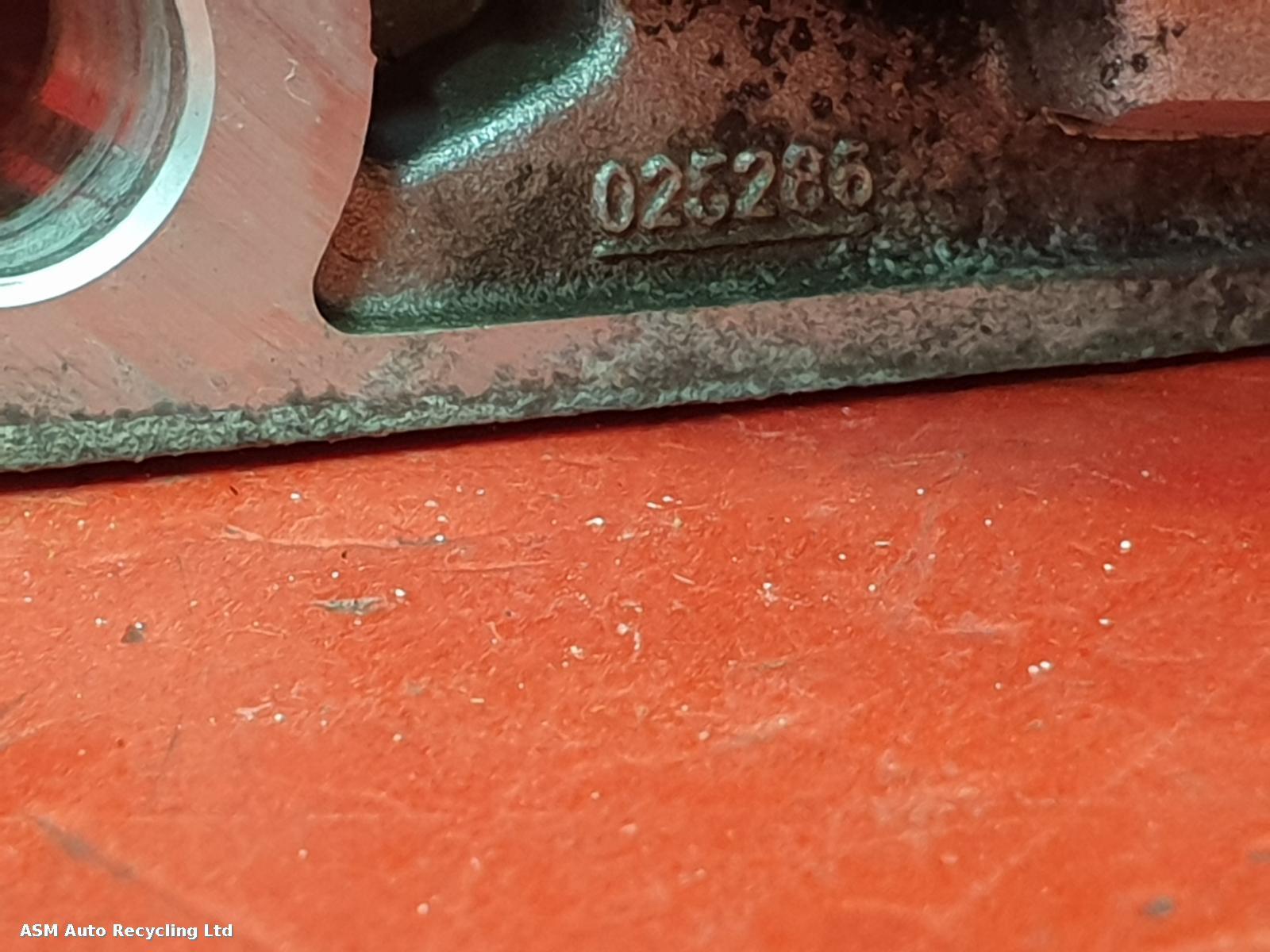 View Auto part Starter Motor Volkswagen Caddy 2011