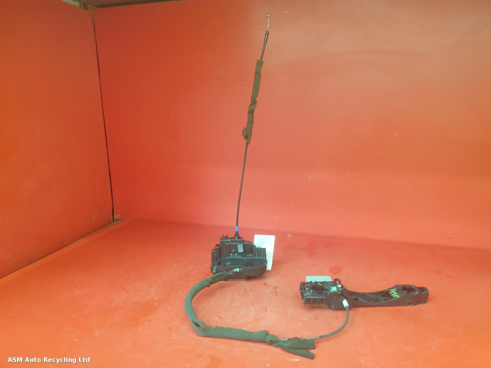 View Auto part Door Lock Assembly Nissan Qashqai 2012