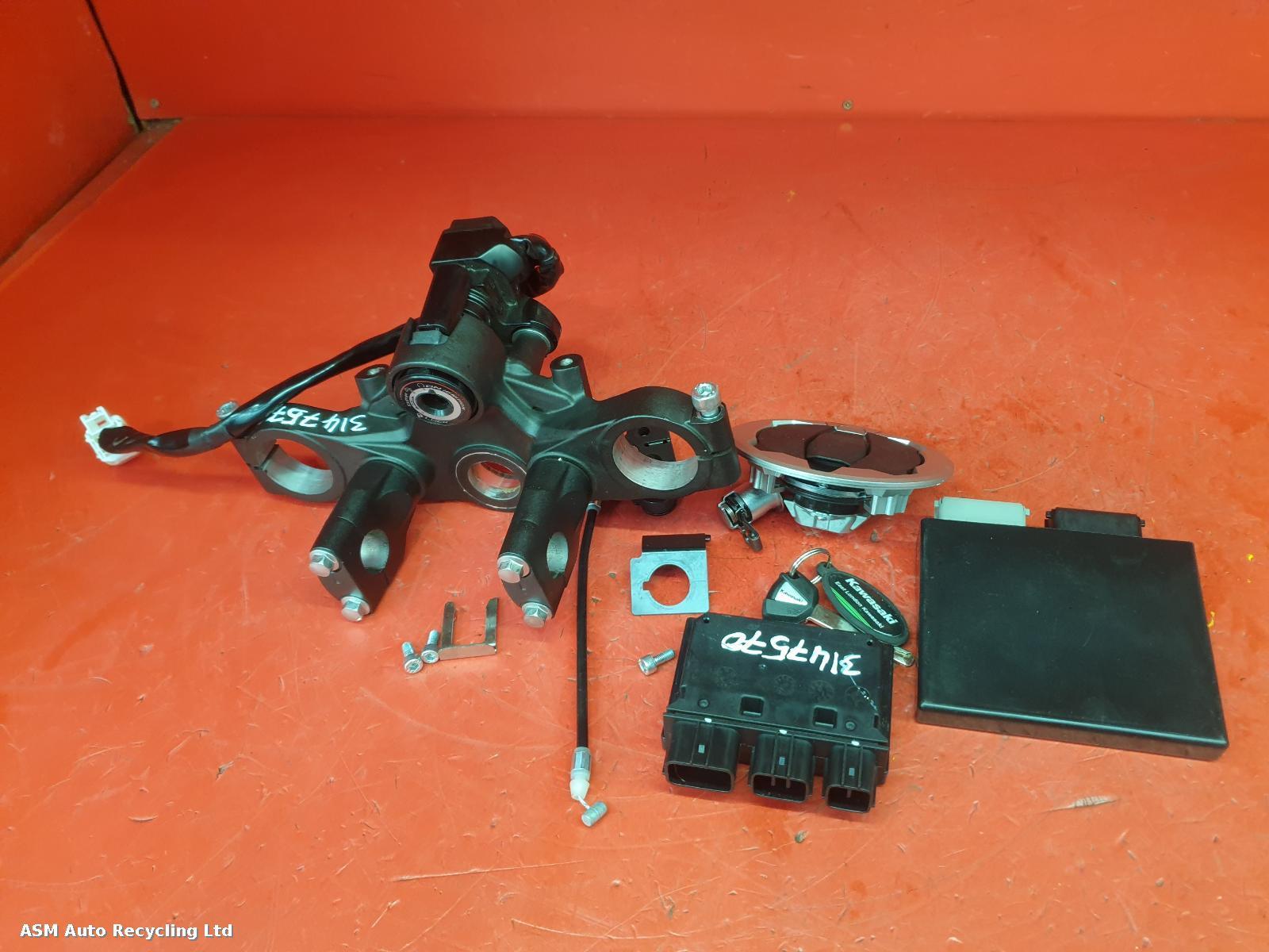 View Auto part Comp.Lock Set + Keys Kawasaki Z650 Rs 2024