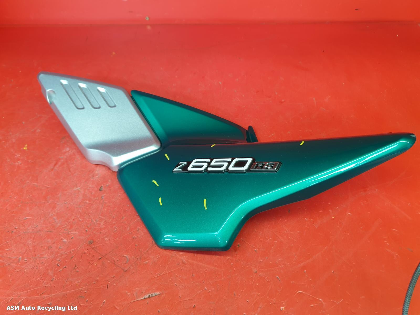 View Auto part Side Panel Left Kawasaki Z650 Rs 2024